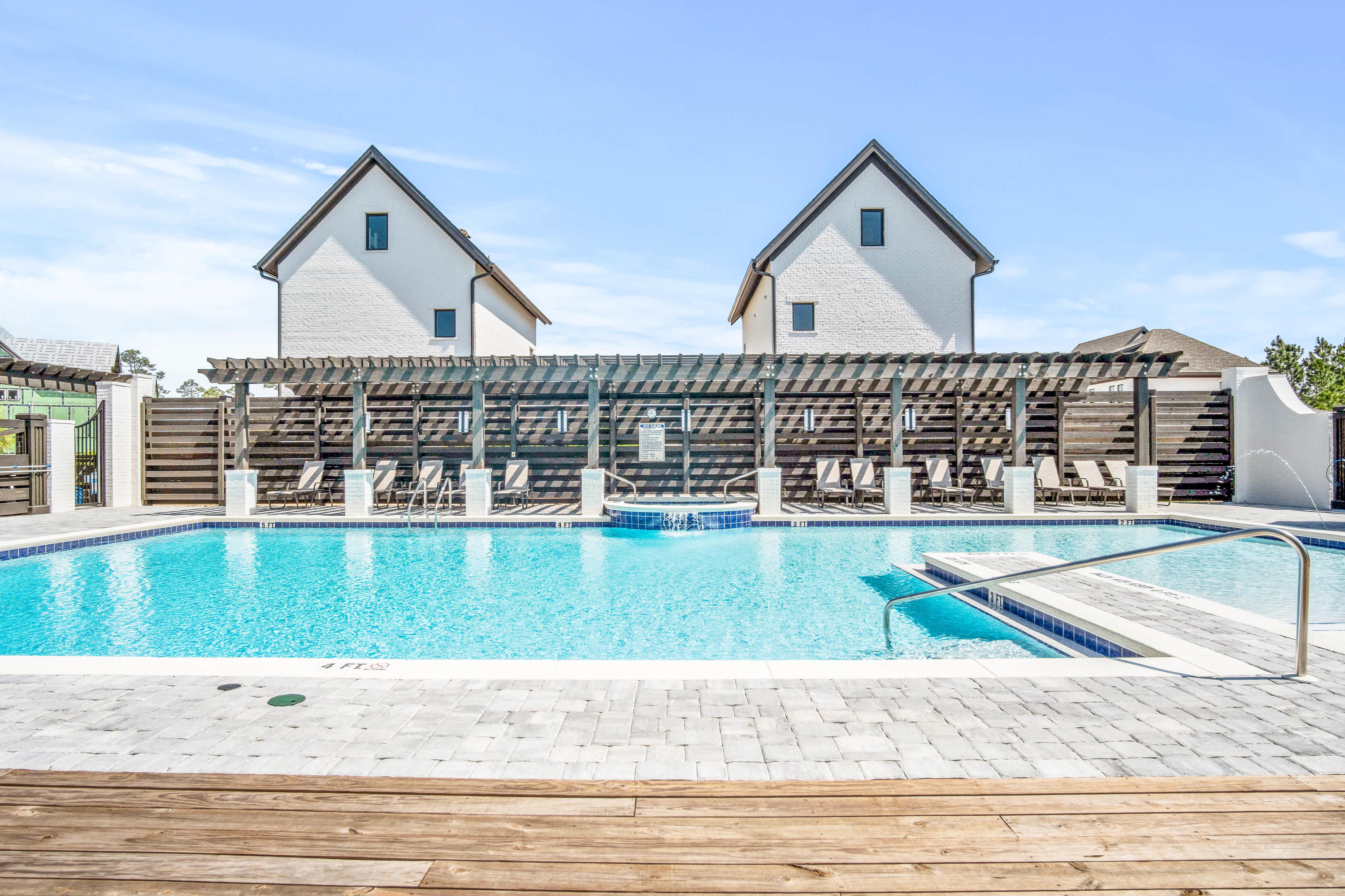 RidgeWalk - Residential