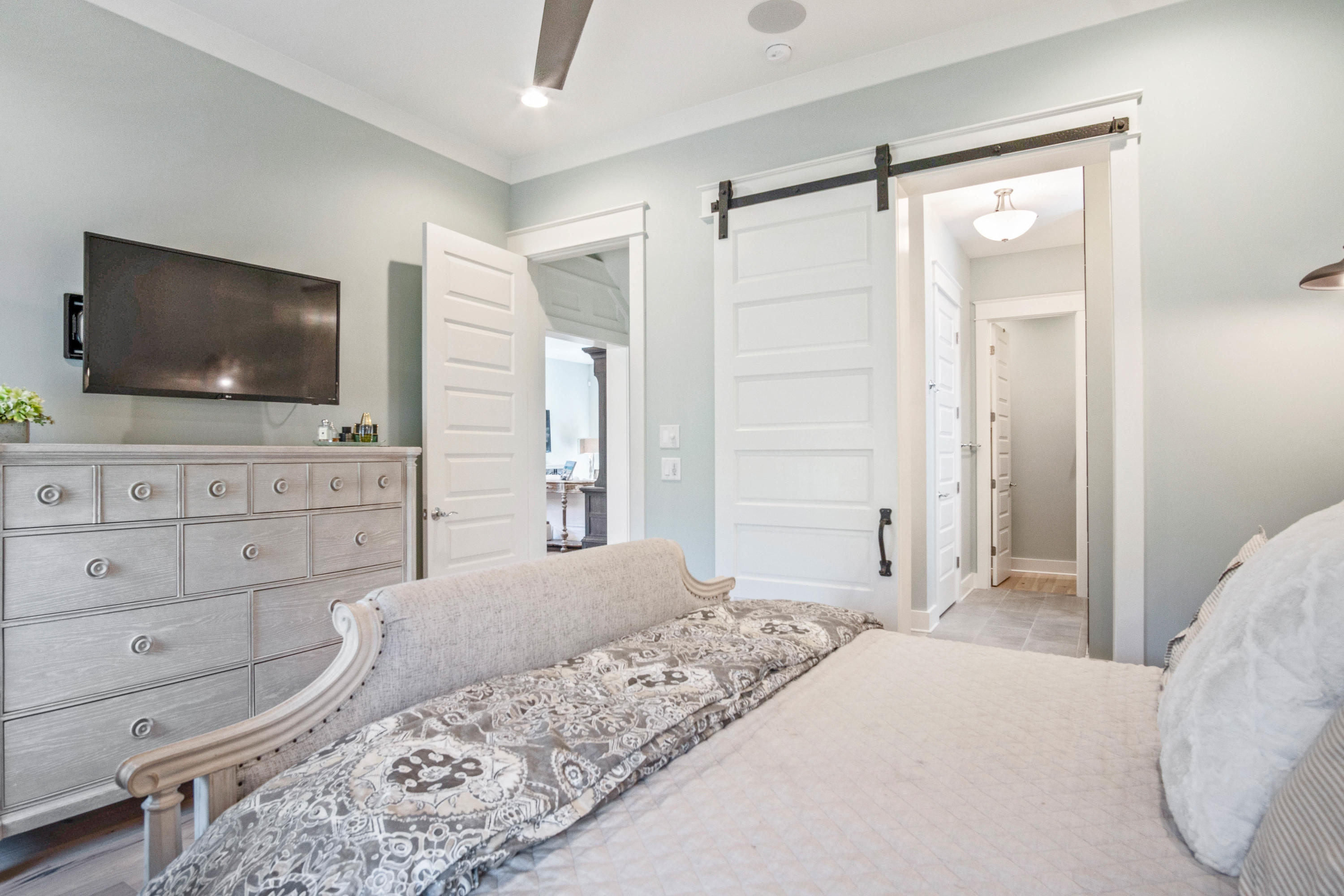 RidgeWalk - Residential