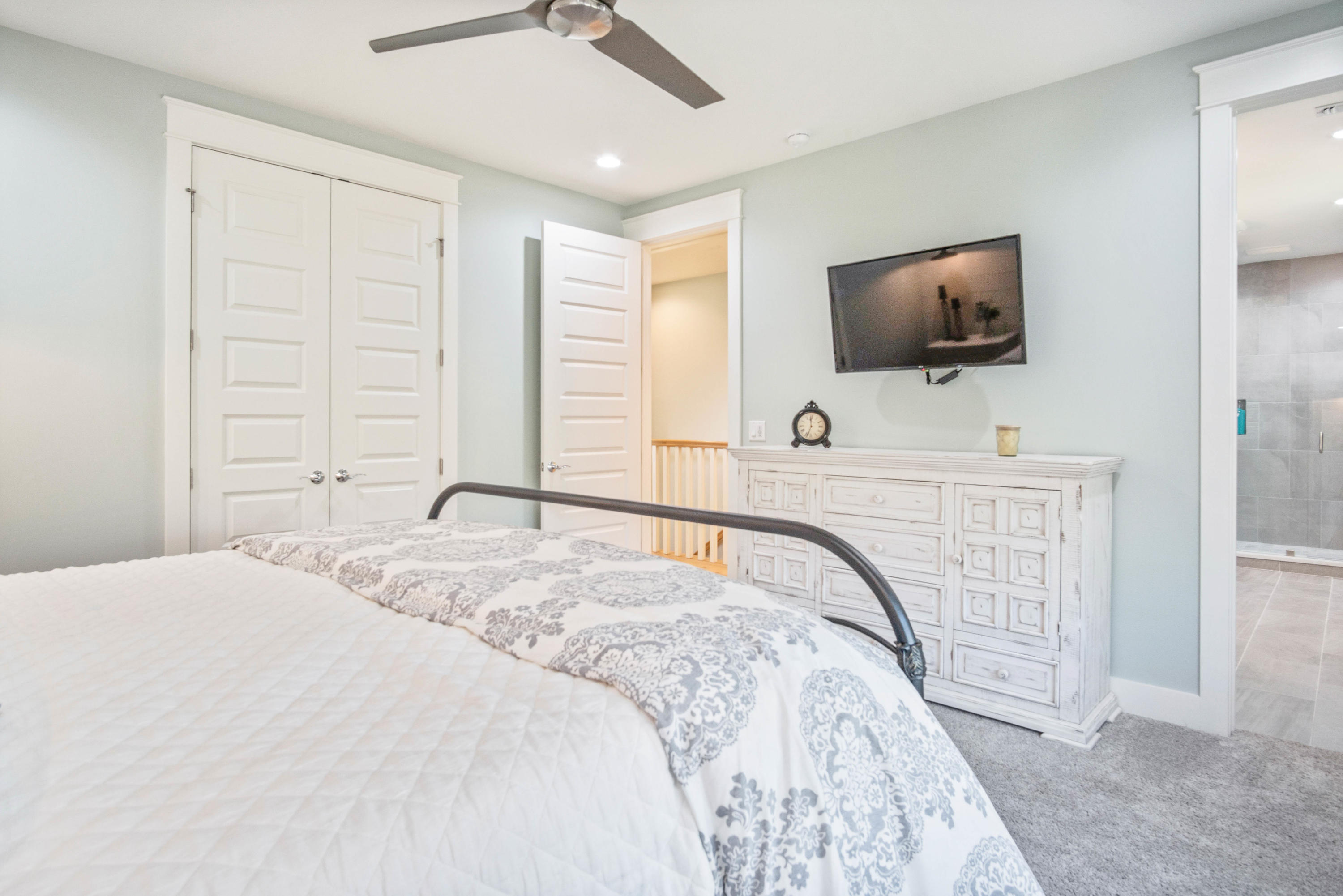 RidgeWalk - Residential