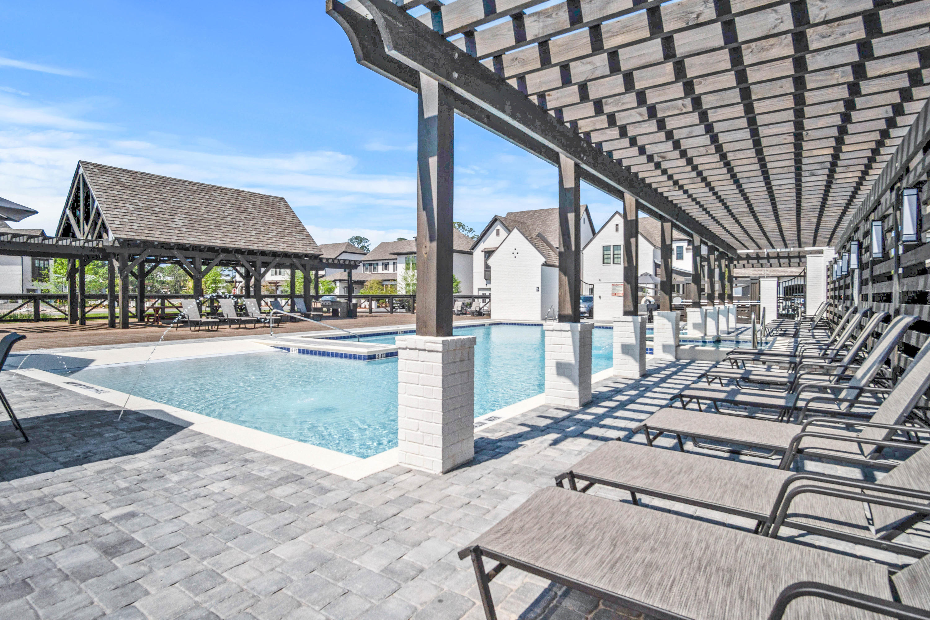 RidgeWalk - Residential