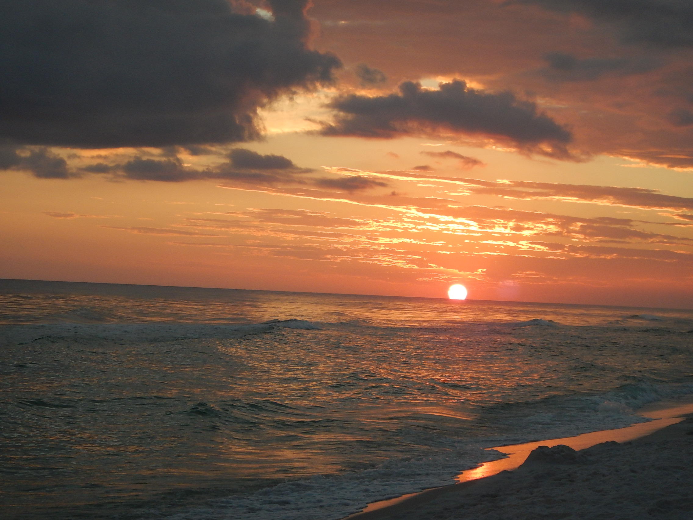 EMERALD HILL CONDO PH 3 - Residential