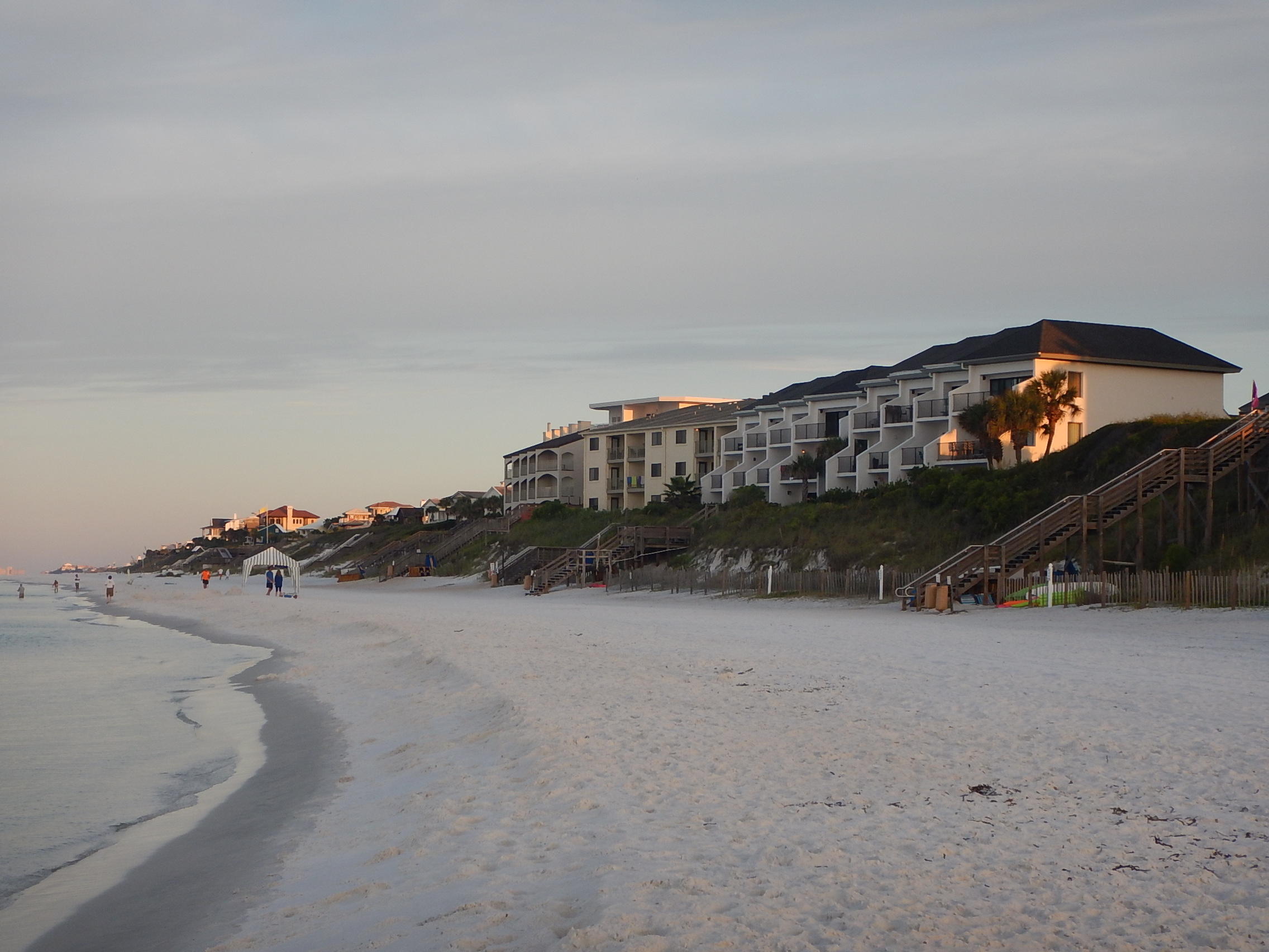 EMERALD HILL CONDO PH 3 - Residential