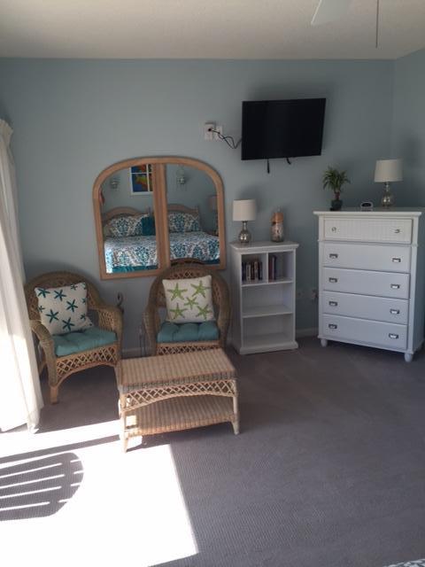 EMERALD HILL CONDO PH 3 - Residential