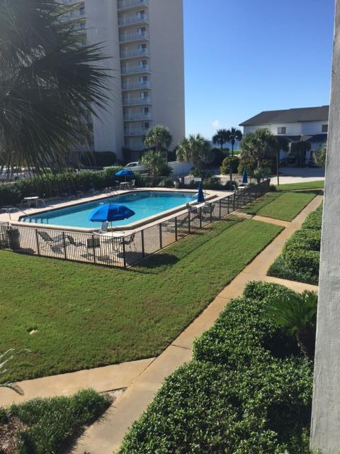 EMERALD HILL CONDO PH 3 - Residential