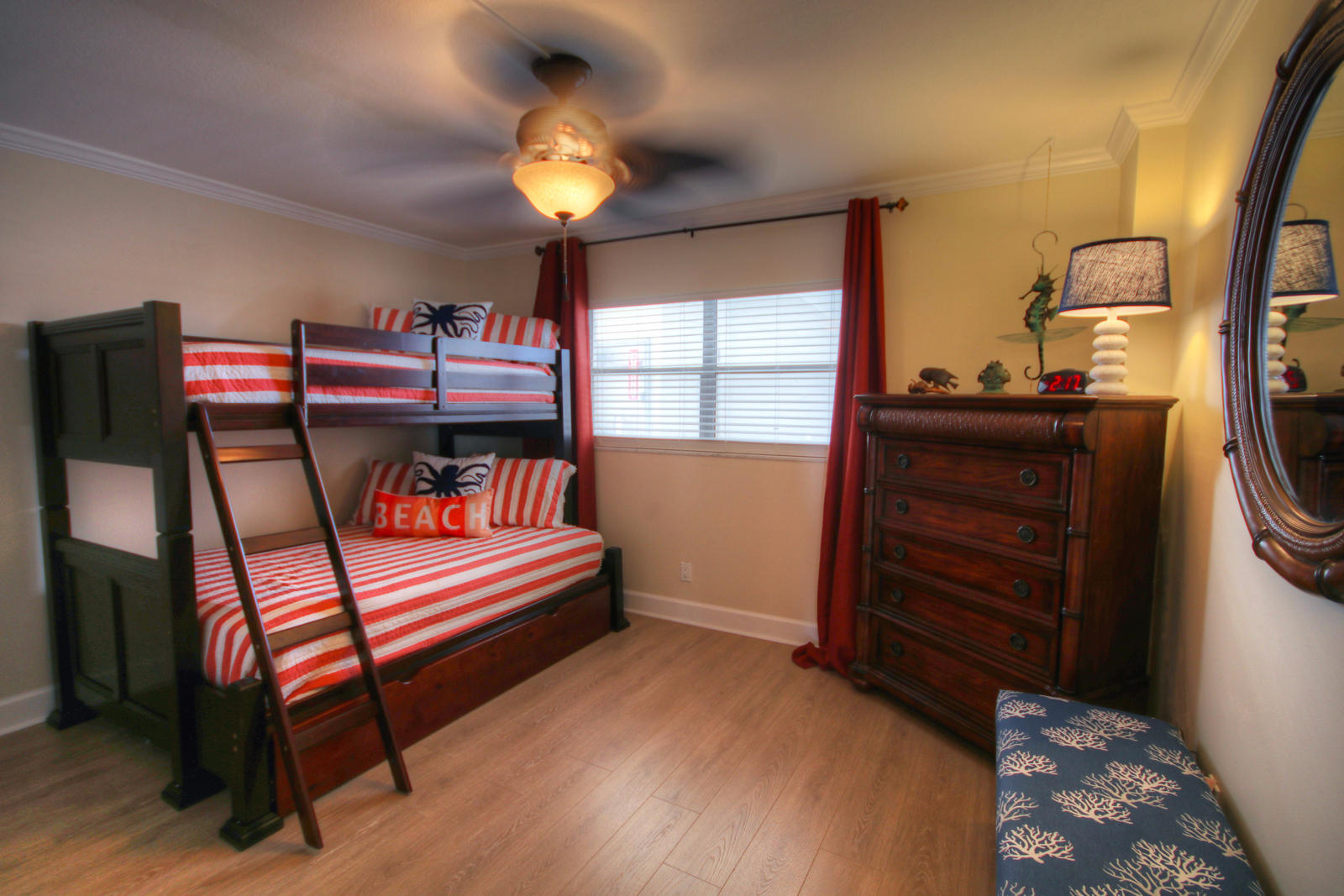 EL MATADOR CONDO - Residential