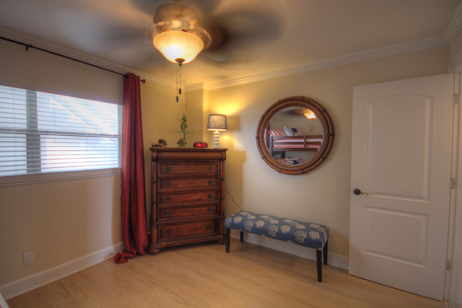 EL MATADOR CONDO - Residential