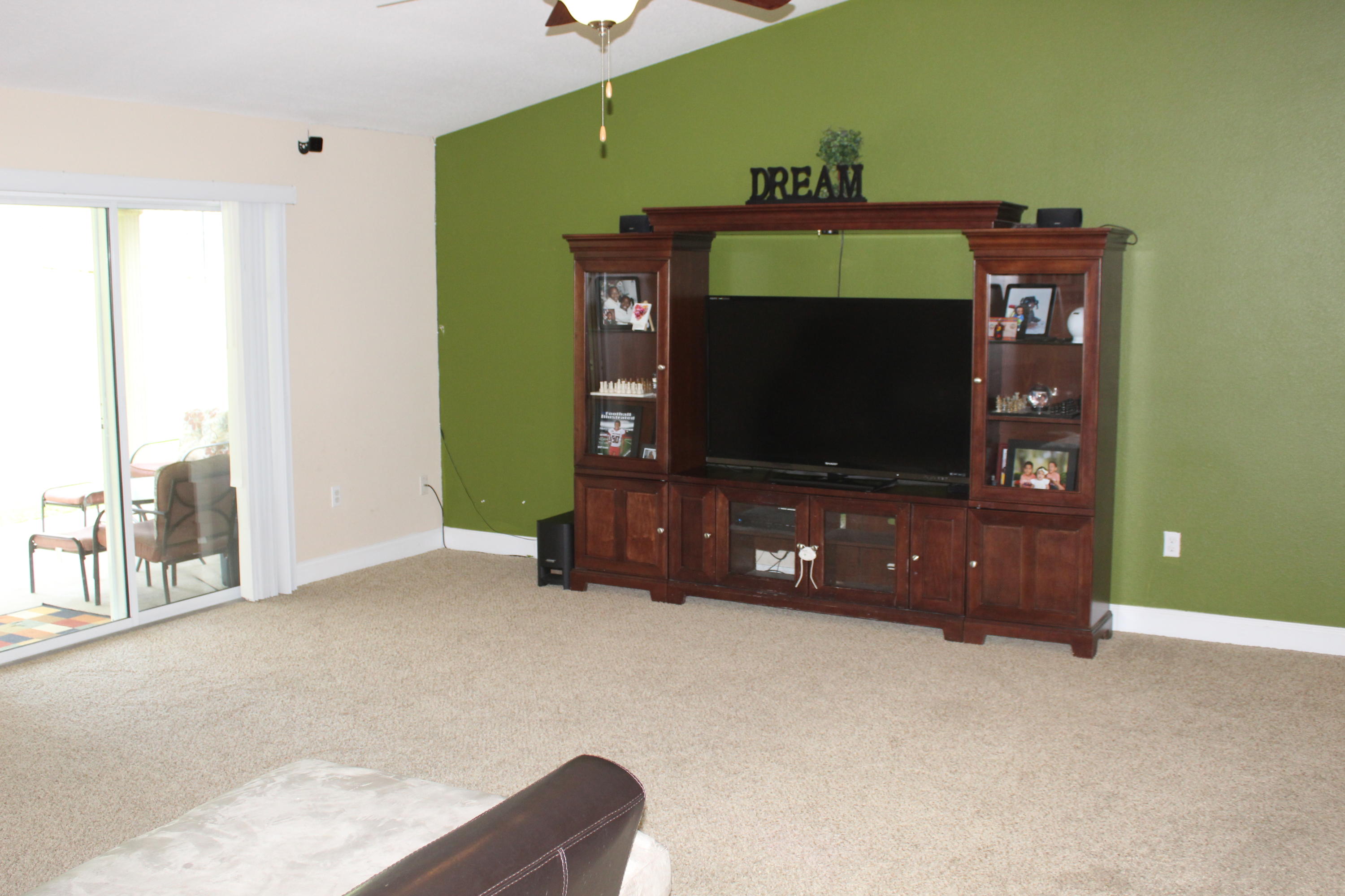 SILVER SPRINGS EST - Residential