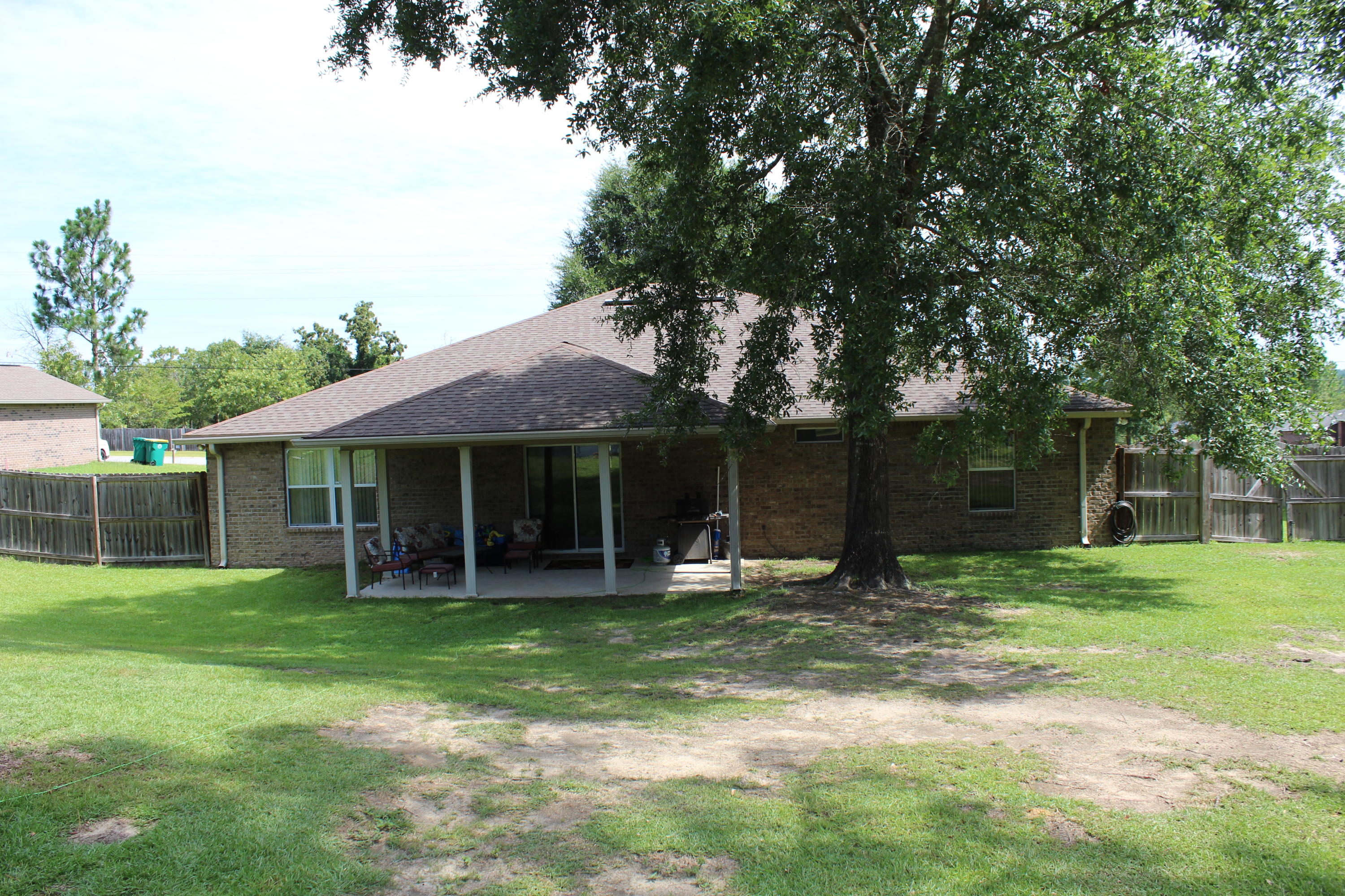 SILVER SPRINGS EST - Residential