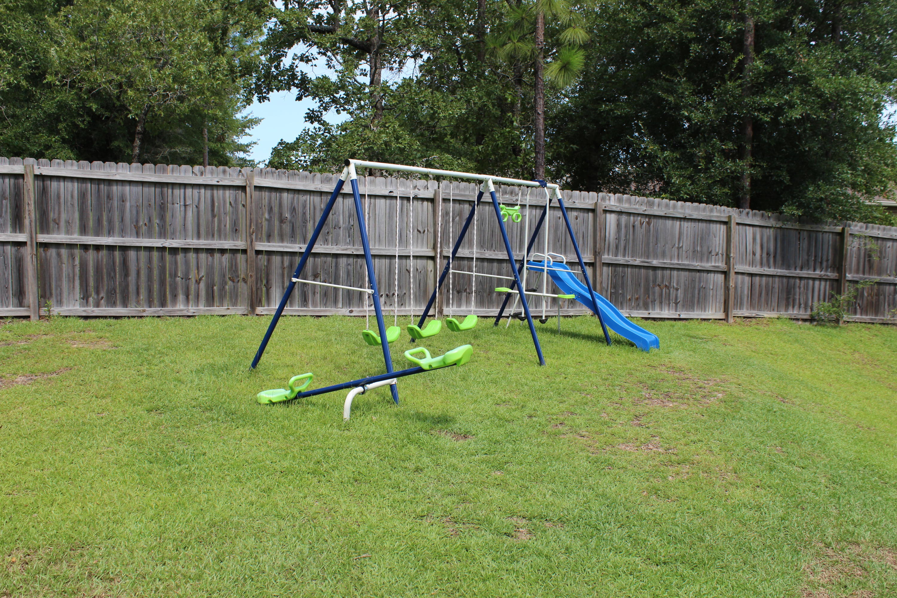 SILVER SPRINGS EST - Residential