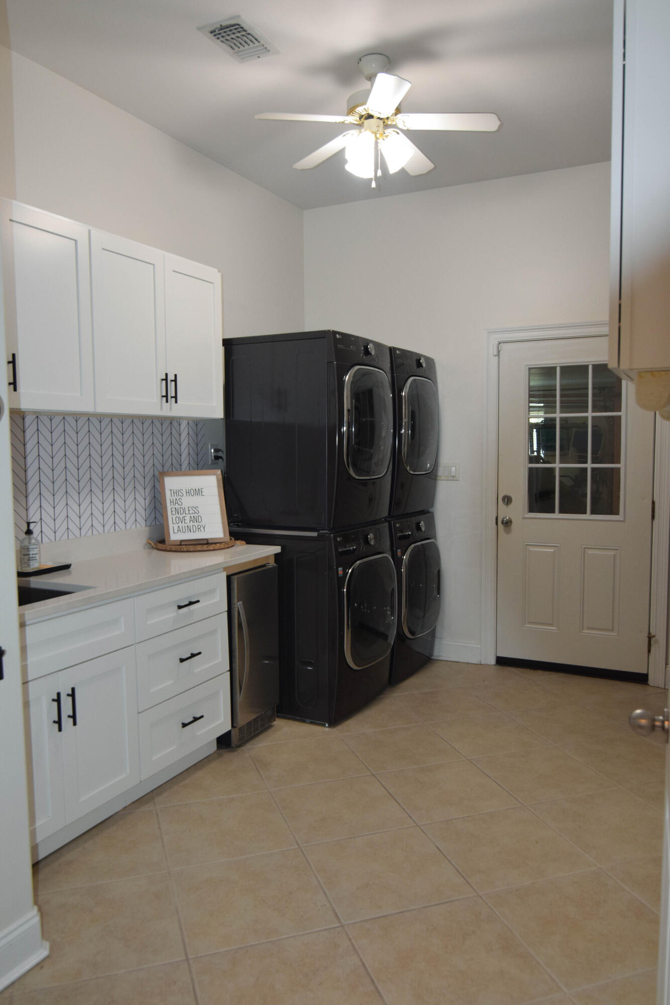REGATTA BAY COMMODORE POINT - Residential