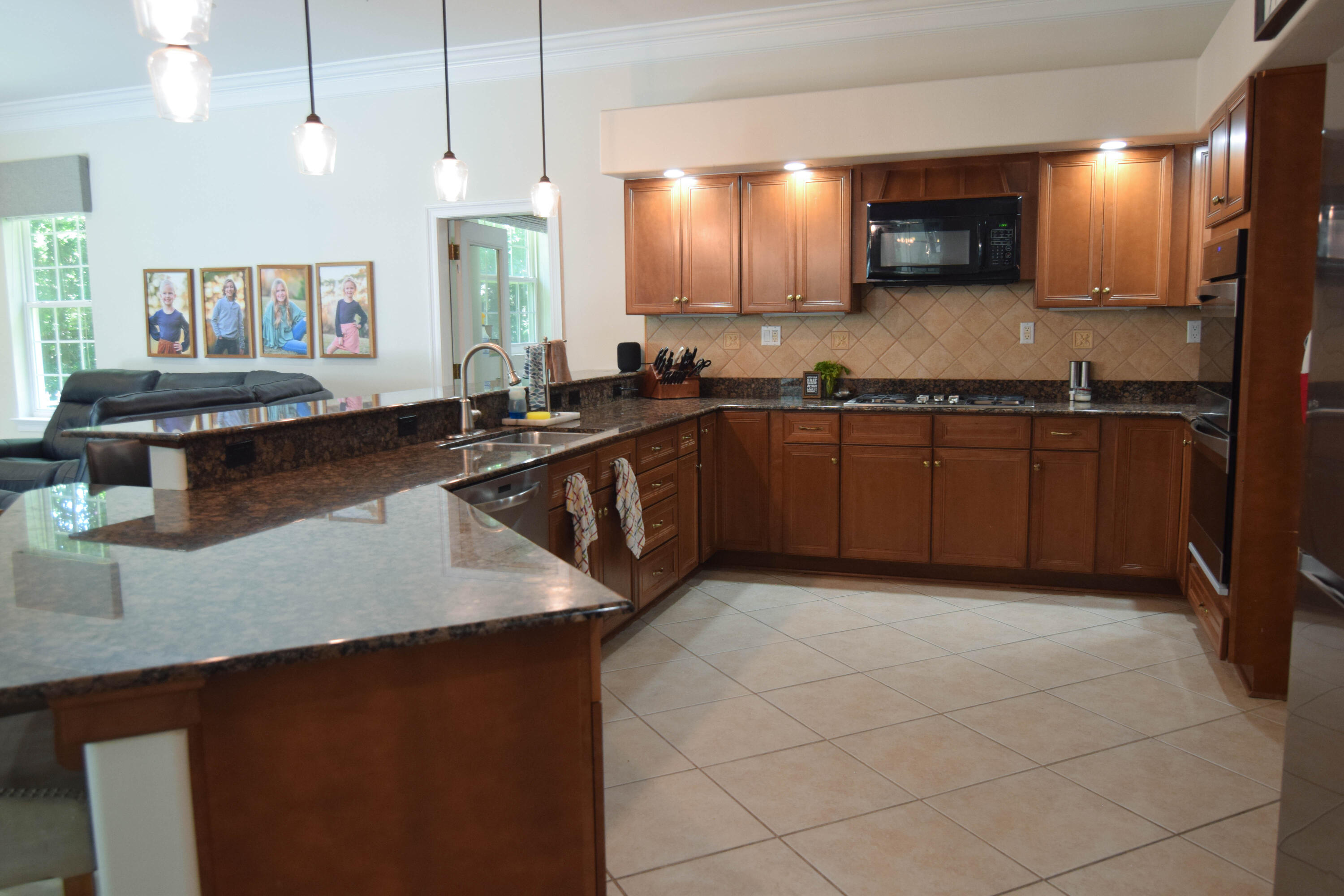 432 Admiral Court
