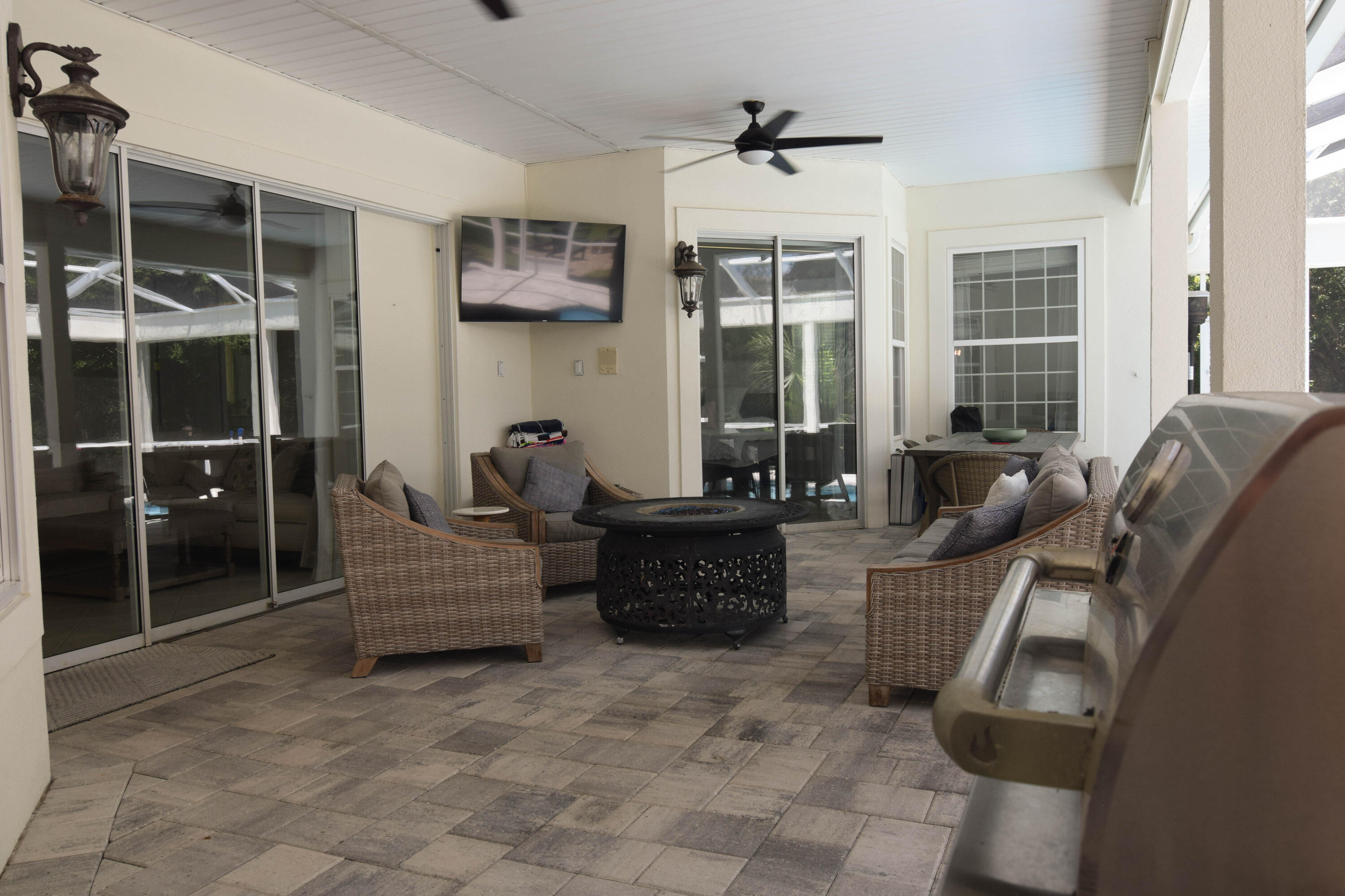 REGATTA BAY COMMODORE POINT - Residential