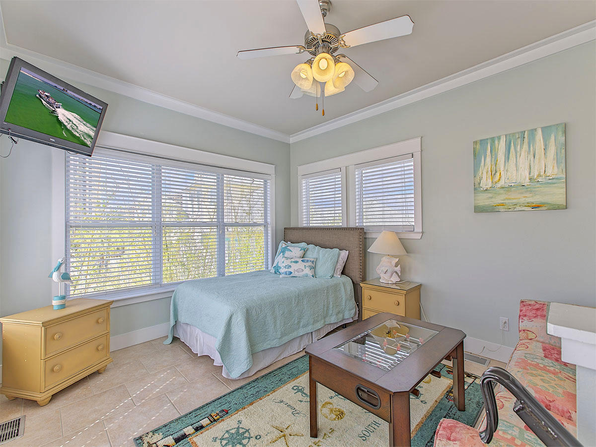 MIRAMAR BEACH COTTAGES - Residential