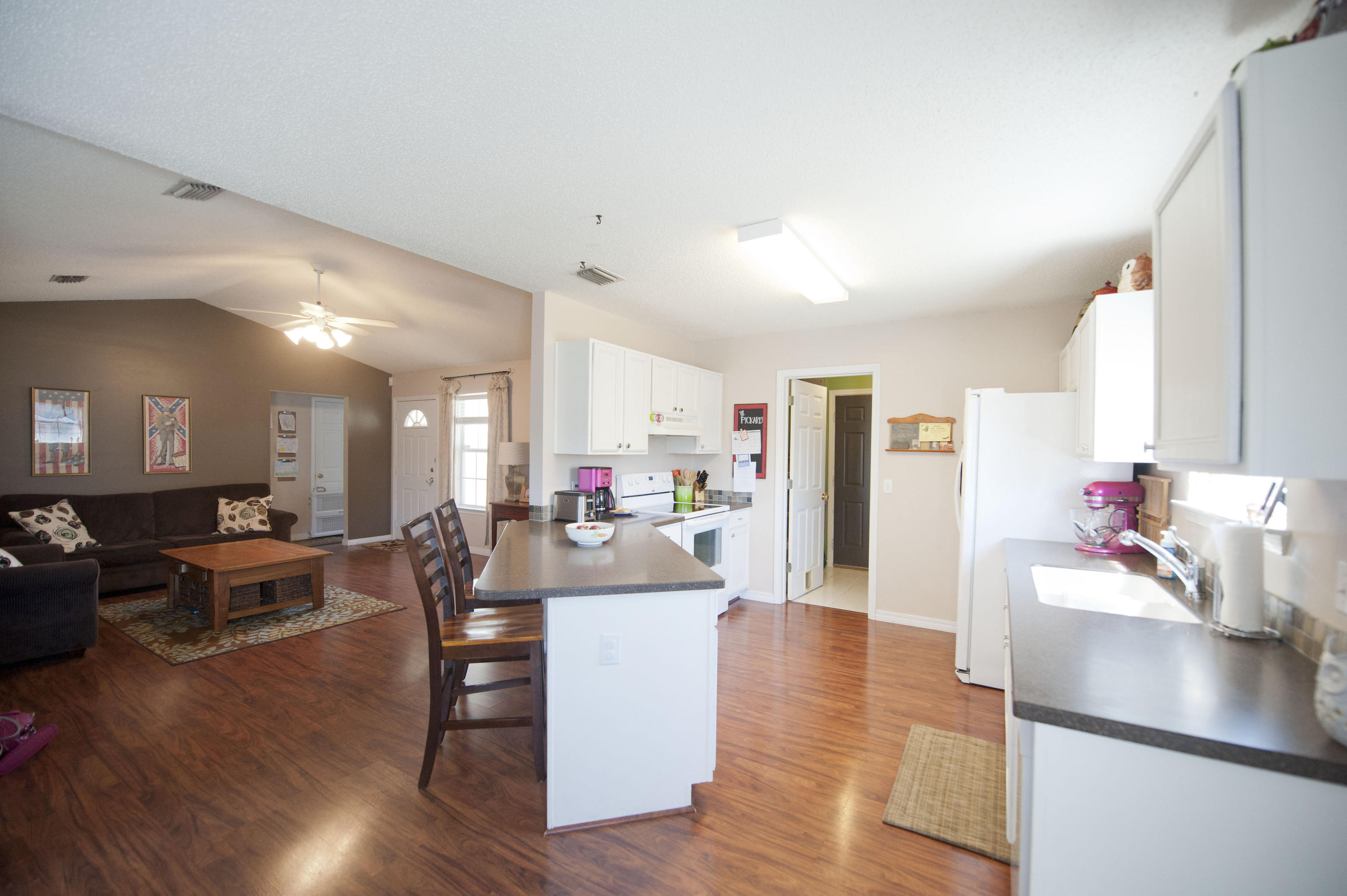 WHISPERING PINES - Residential