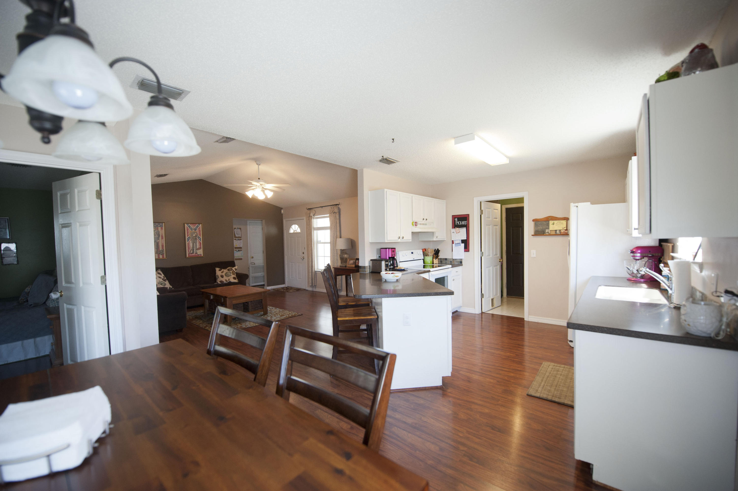 WHISPERING PINES - Residential