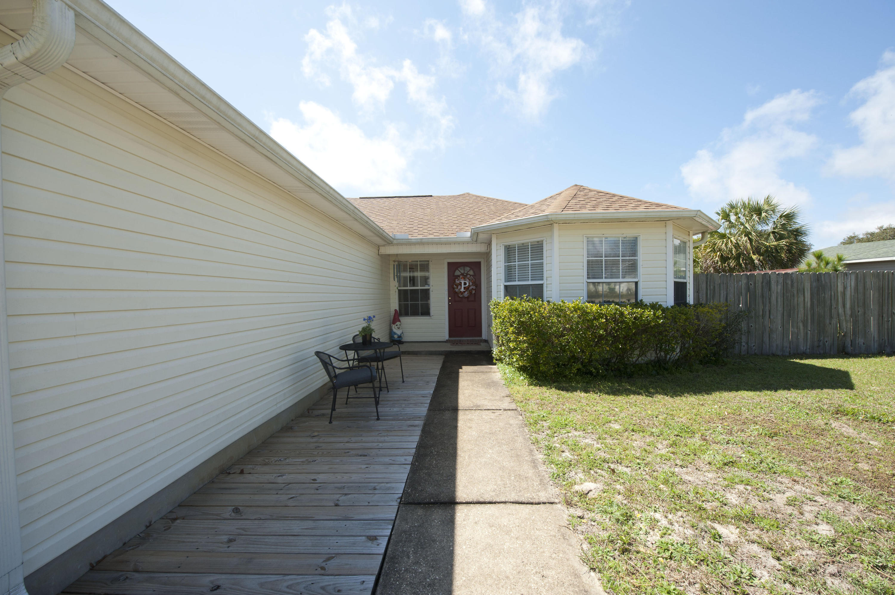 WHISPERING PINES - Residential