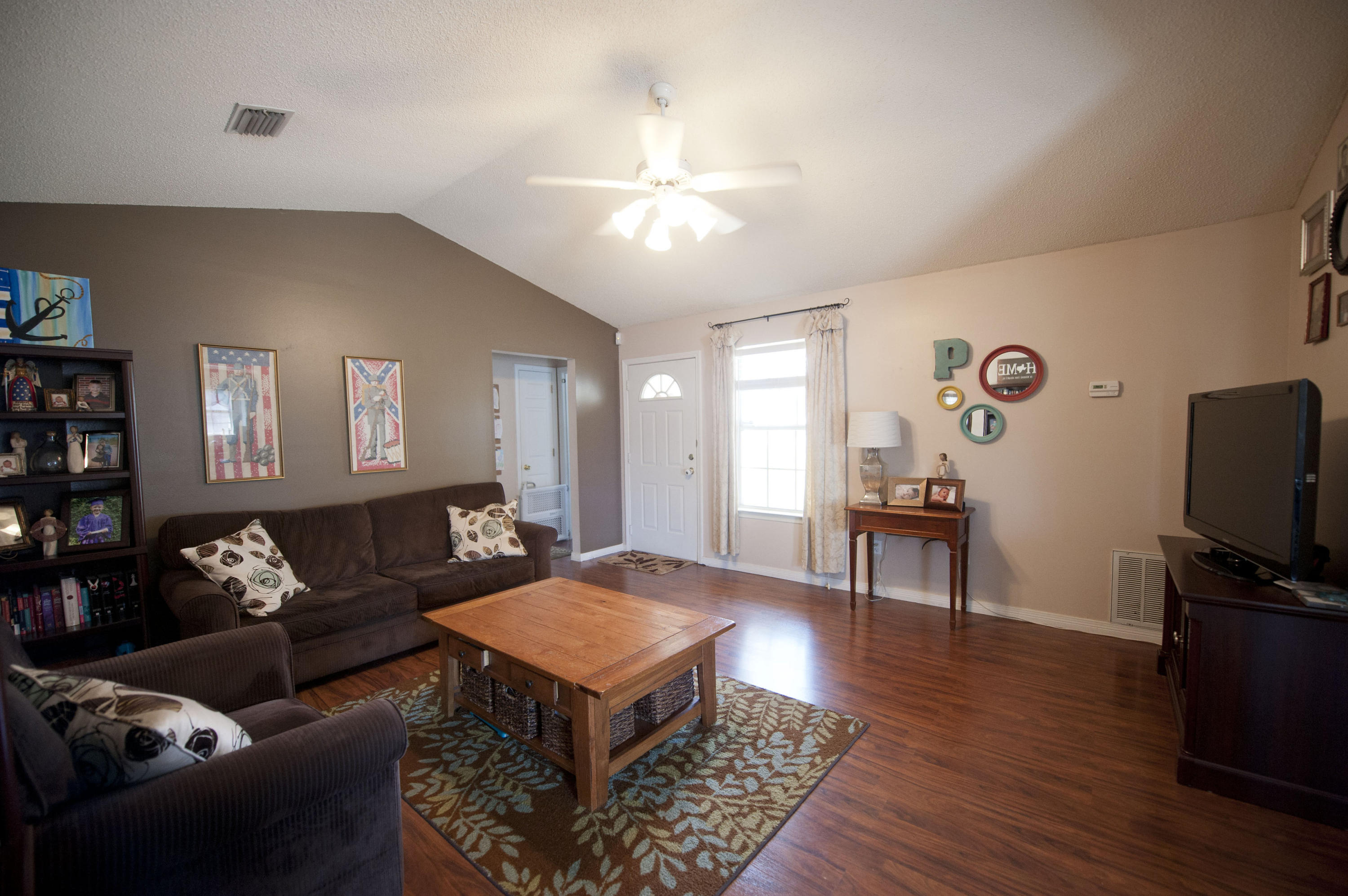 WHISPERING PINES - Residential