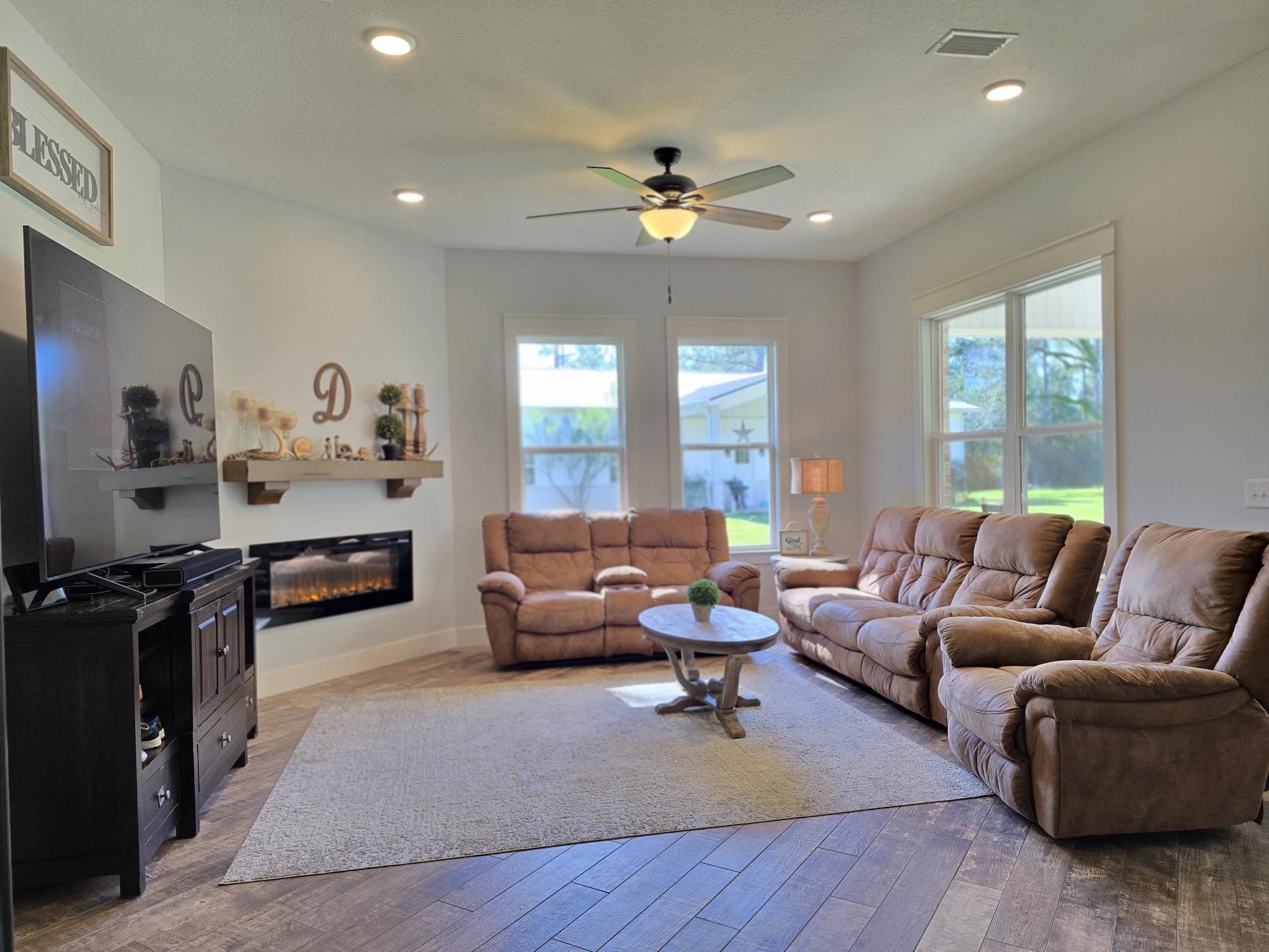 LAUREL HILL - Residential