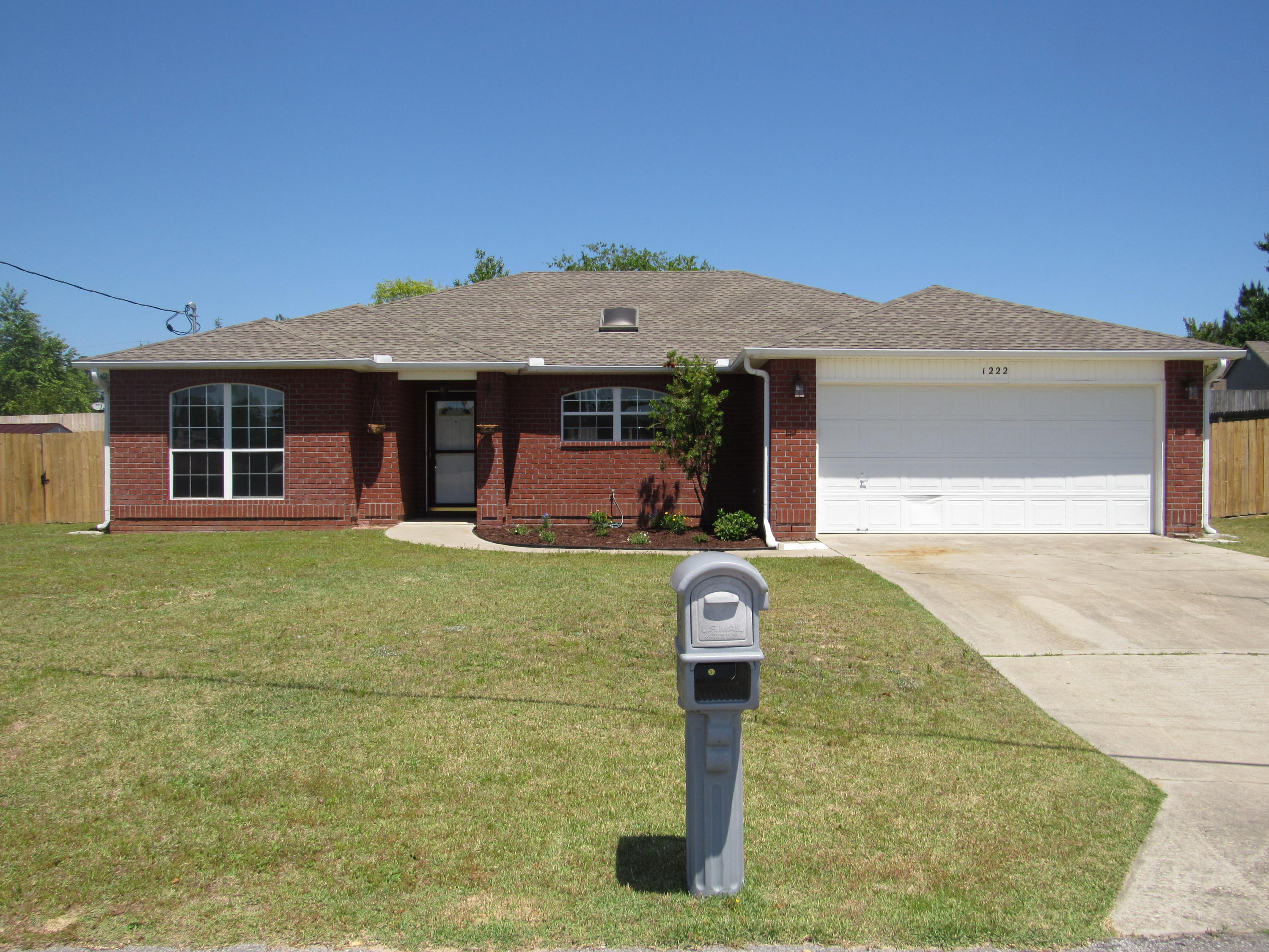 Great South Crestview location in Northview Estates that is just minutes to Military Bases! This home not only has a new roof (06/17); it has been freshly painted, professionally cleaned, landscaped & just waiting for YOU to be the NEW HOMEOWNER. The inviting living room has a corner fireplace with tile surround & wood mantle. The kitchen has a skylight to bring in that natural sunlight, oak cabinets with some glass window panels, a breakfast nook, center island, pantry & is equipped with a side by side refrigerator, dishwasher, smooth top range & new microwave. Master bedroom has laminate flooring & the master bathroom has double sinks, tub/shower combo & 2 walk-in closets.