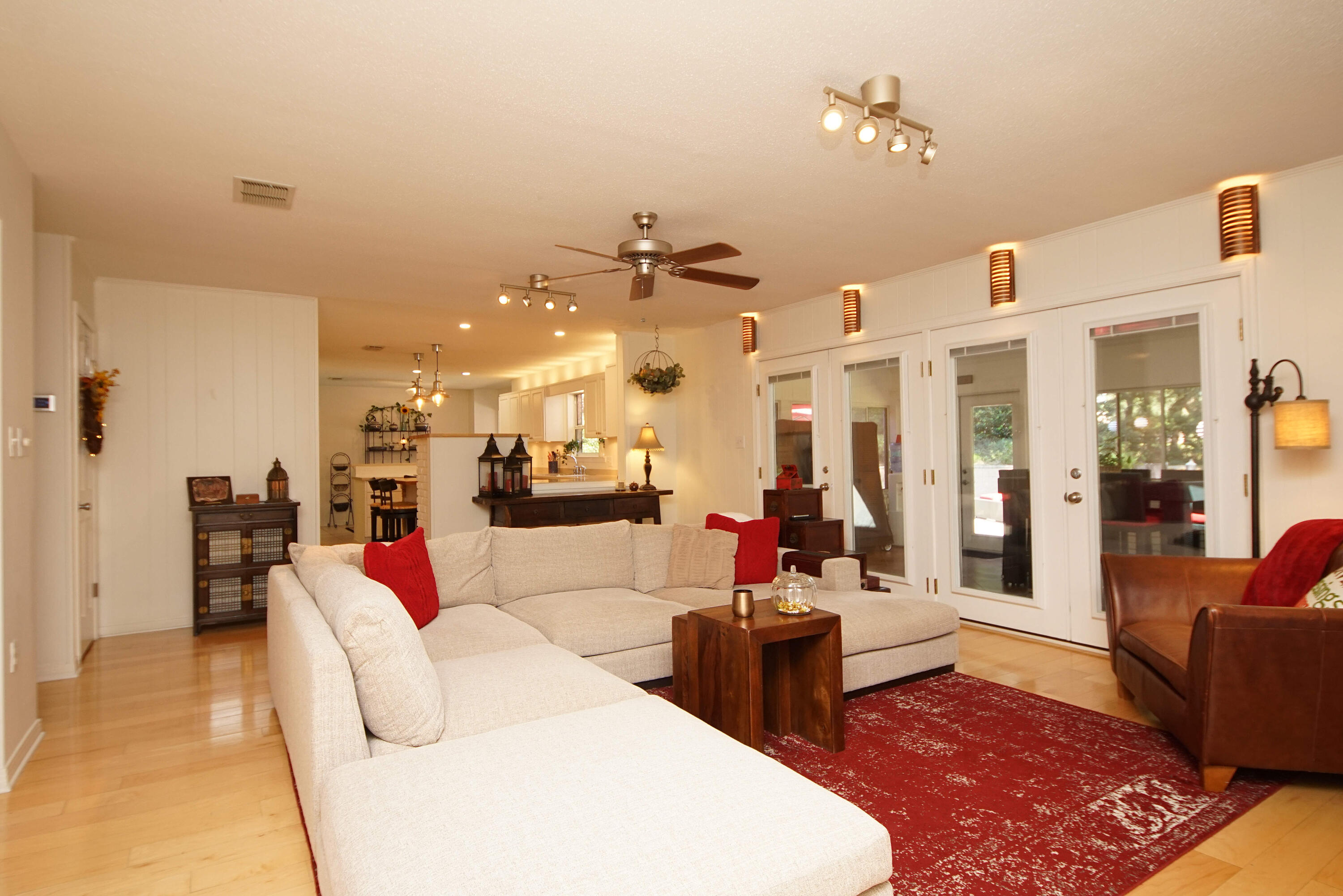 LAKE LORRAINE ESTATES - Residential