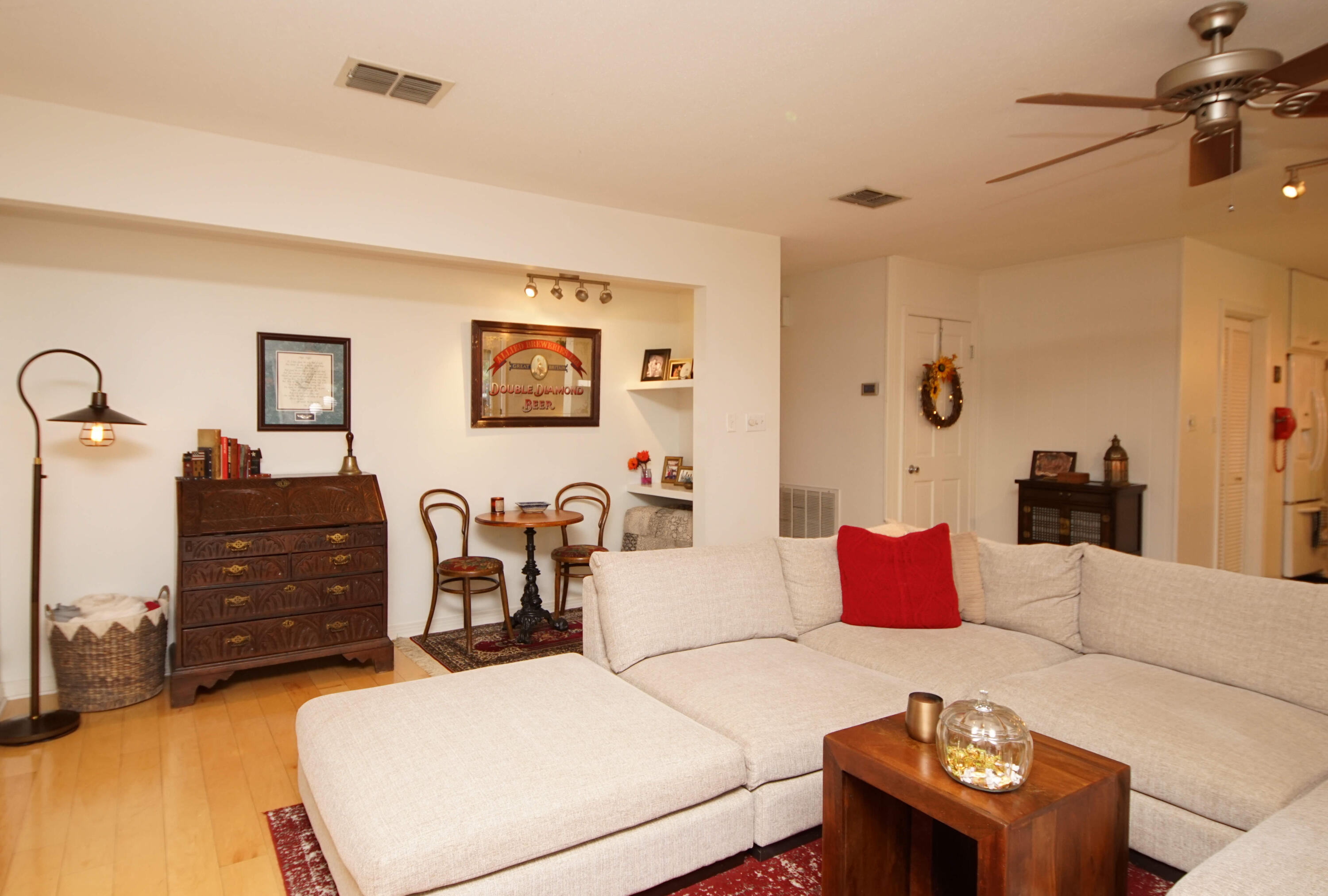 LAKE LORRAINE ESTATES - Residential