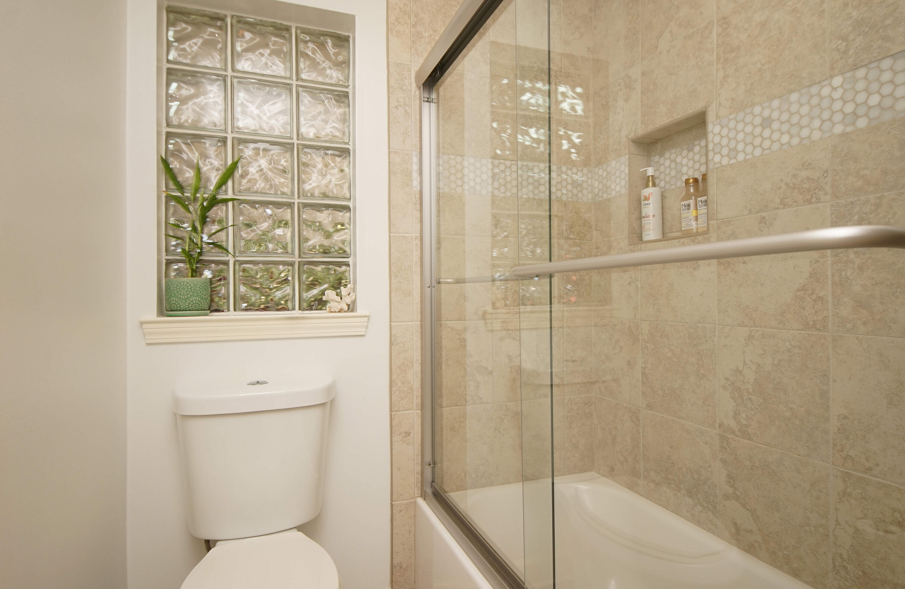 LAKE LORRAINE ESTATES - Residential