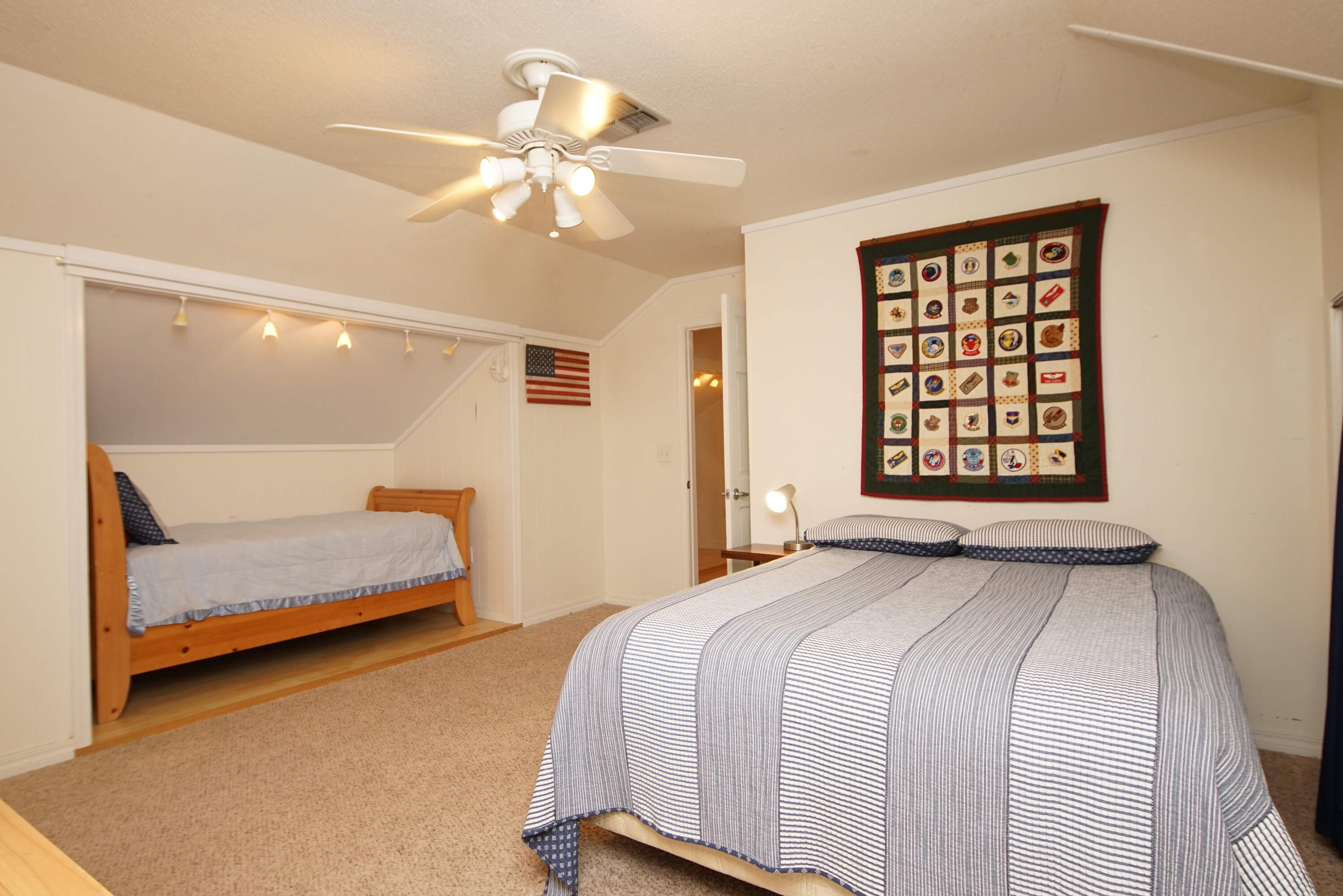 LAKE LORRAINE ESTATES - Residential