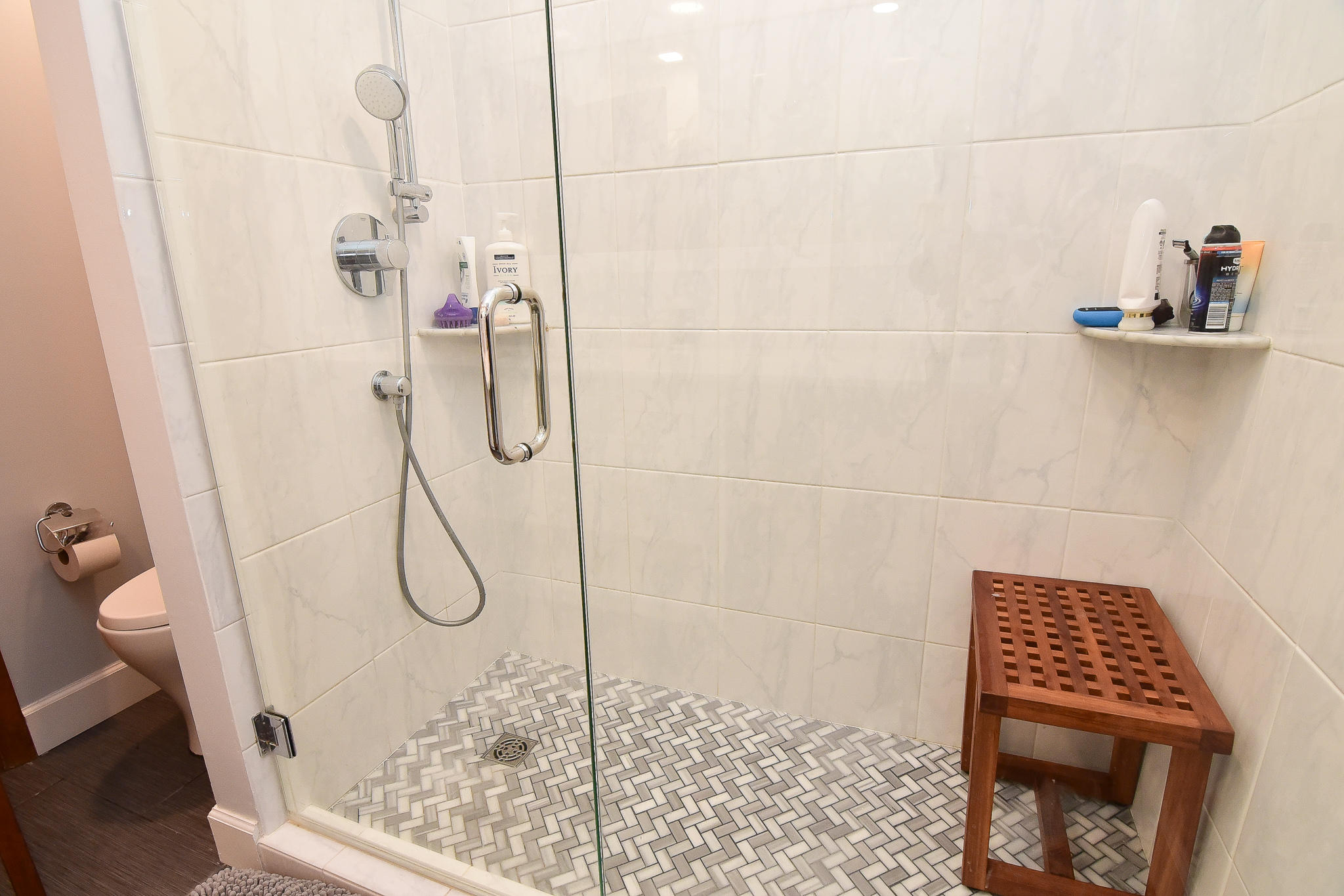 SHIRKS BAYOU - Residential