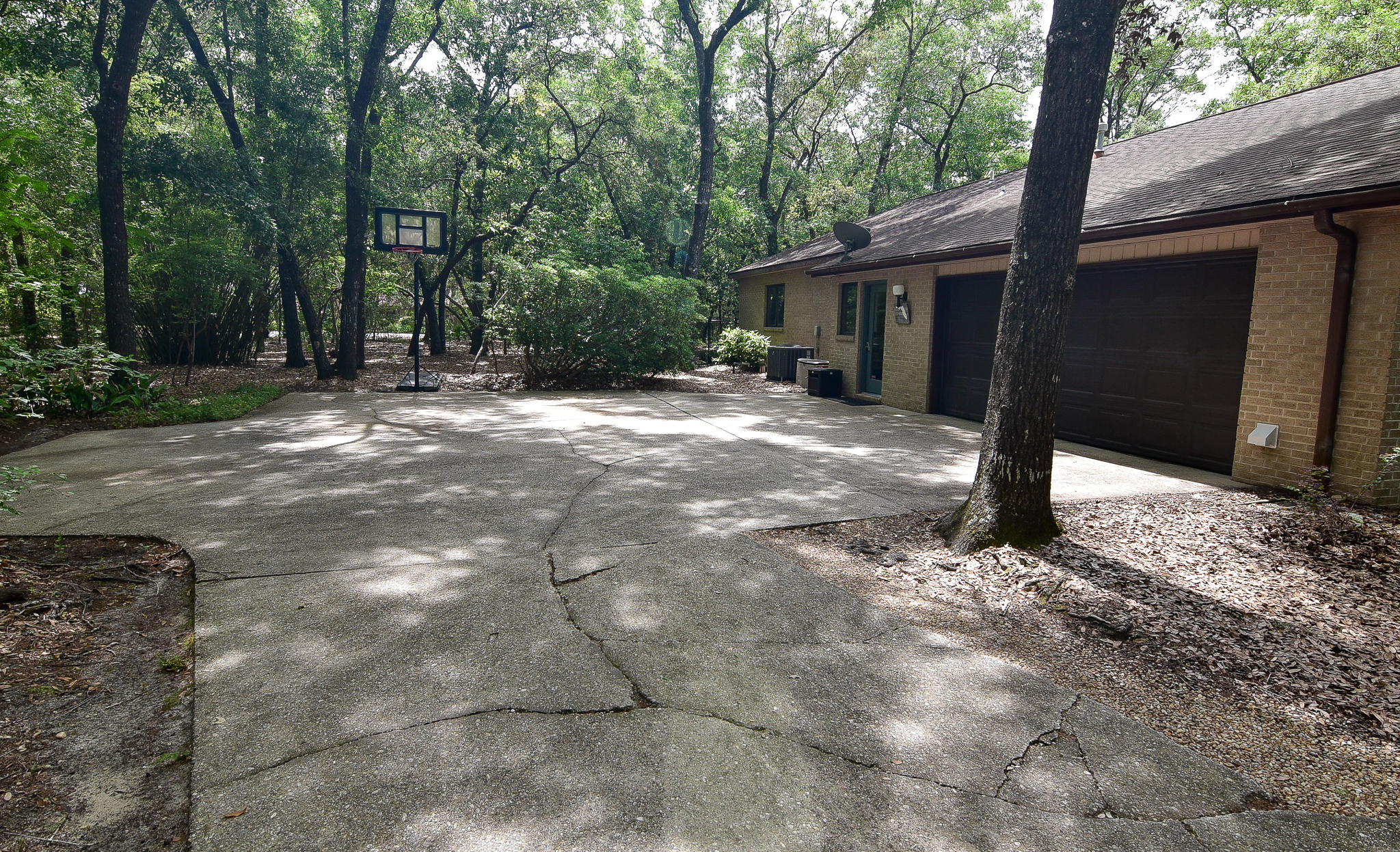 SHIRKS BAYOU - Residential