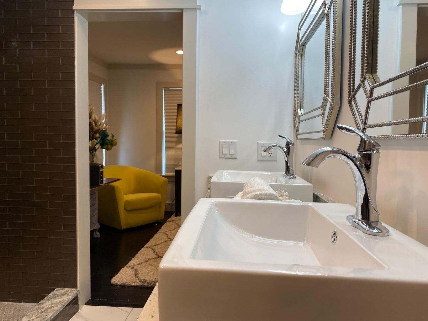 PONCE DE LEON ESTATES - Residential Lease