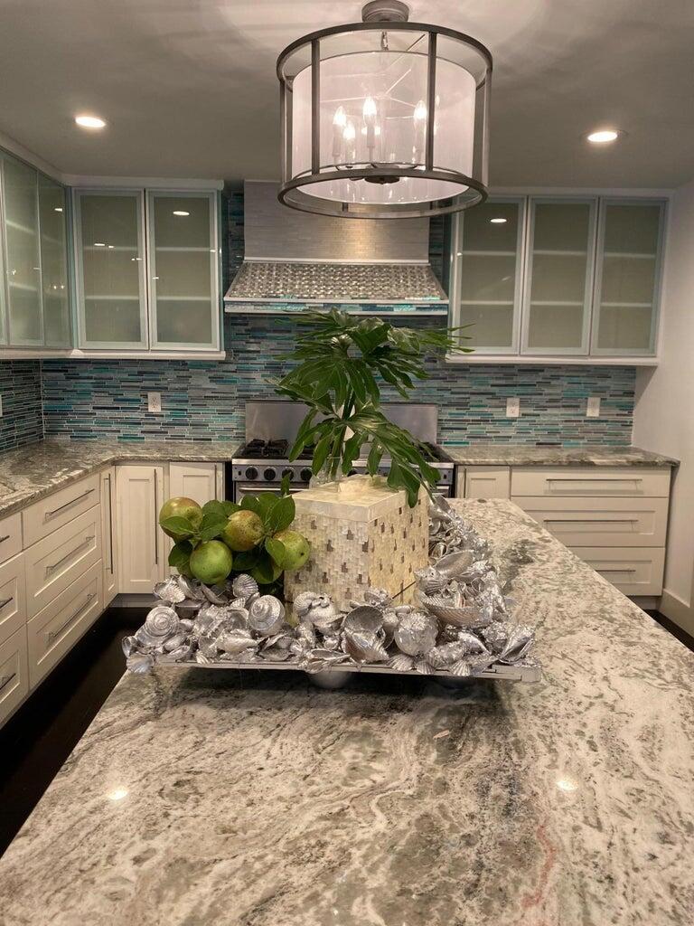 PONCE DE LEON ESTATES - Residential Lease