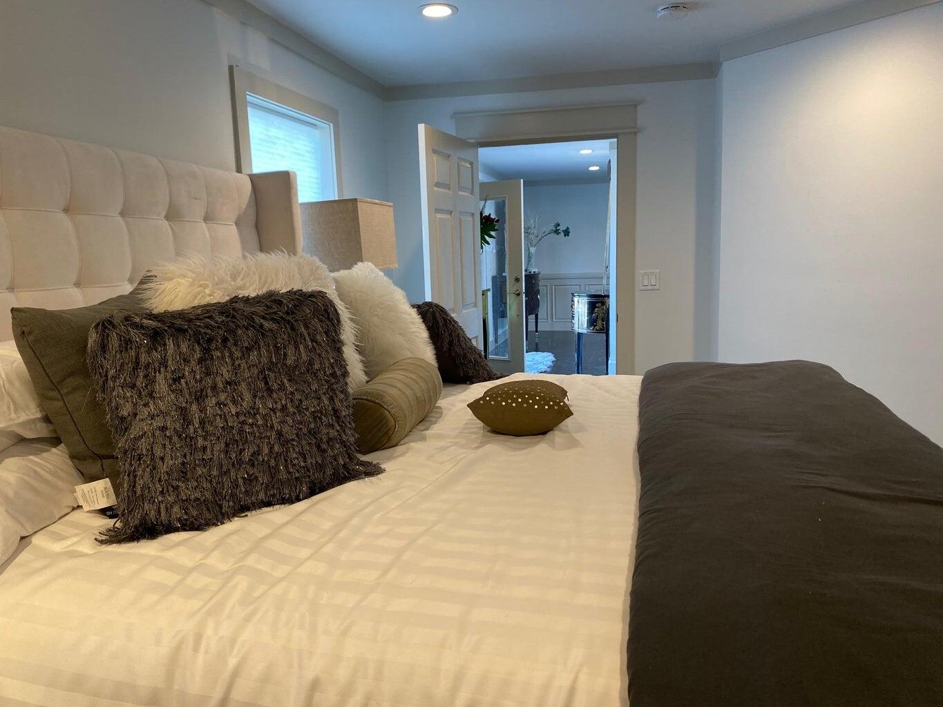 PONCE DE LEON ESTATES - Residential Lease