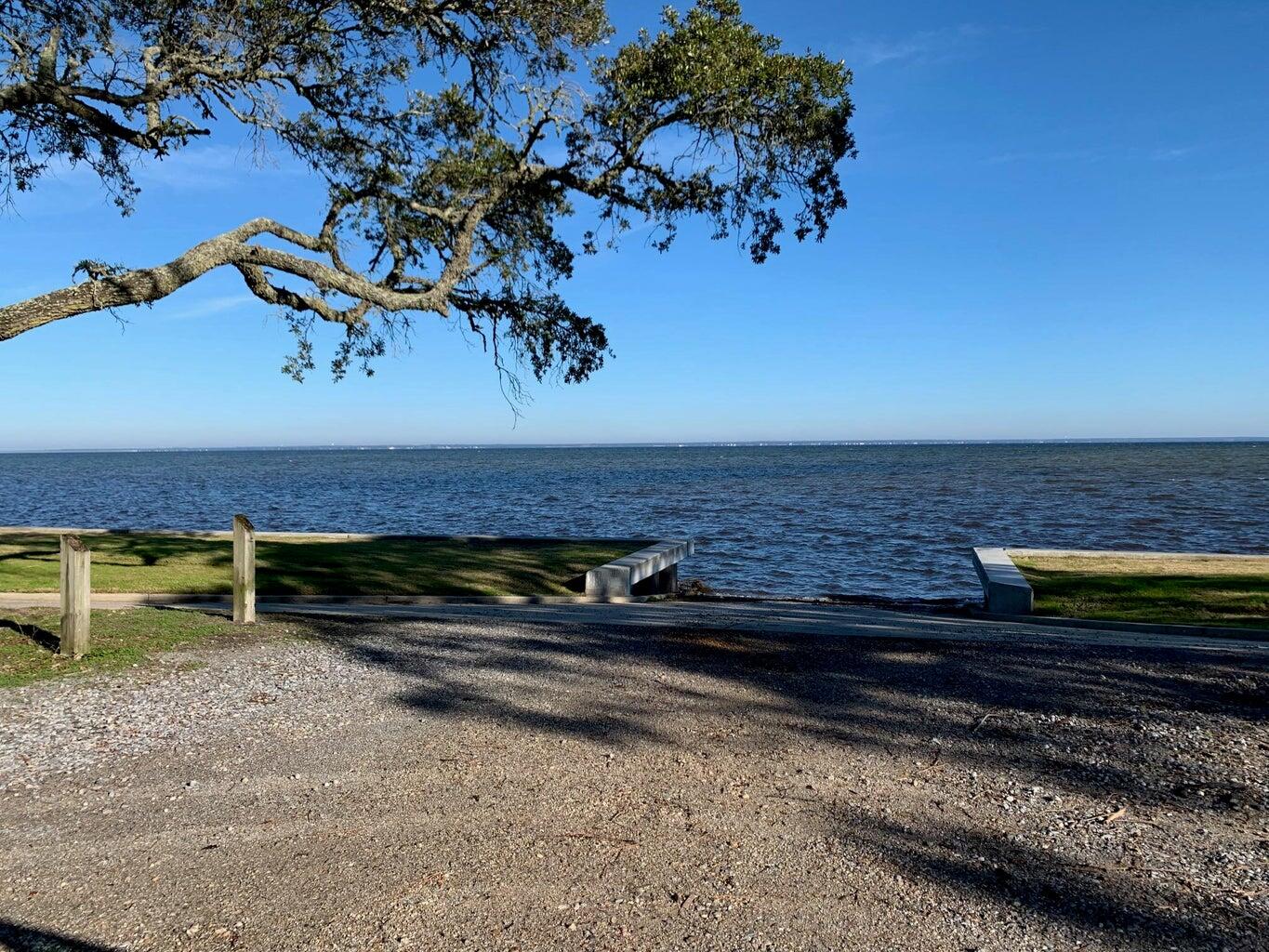 PONCE DE LEON ESTATES - Residential Lease