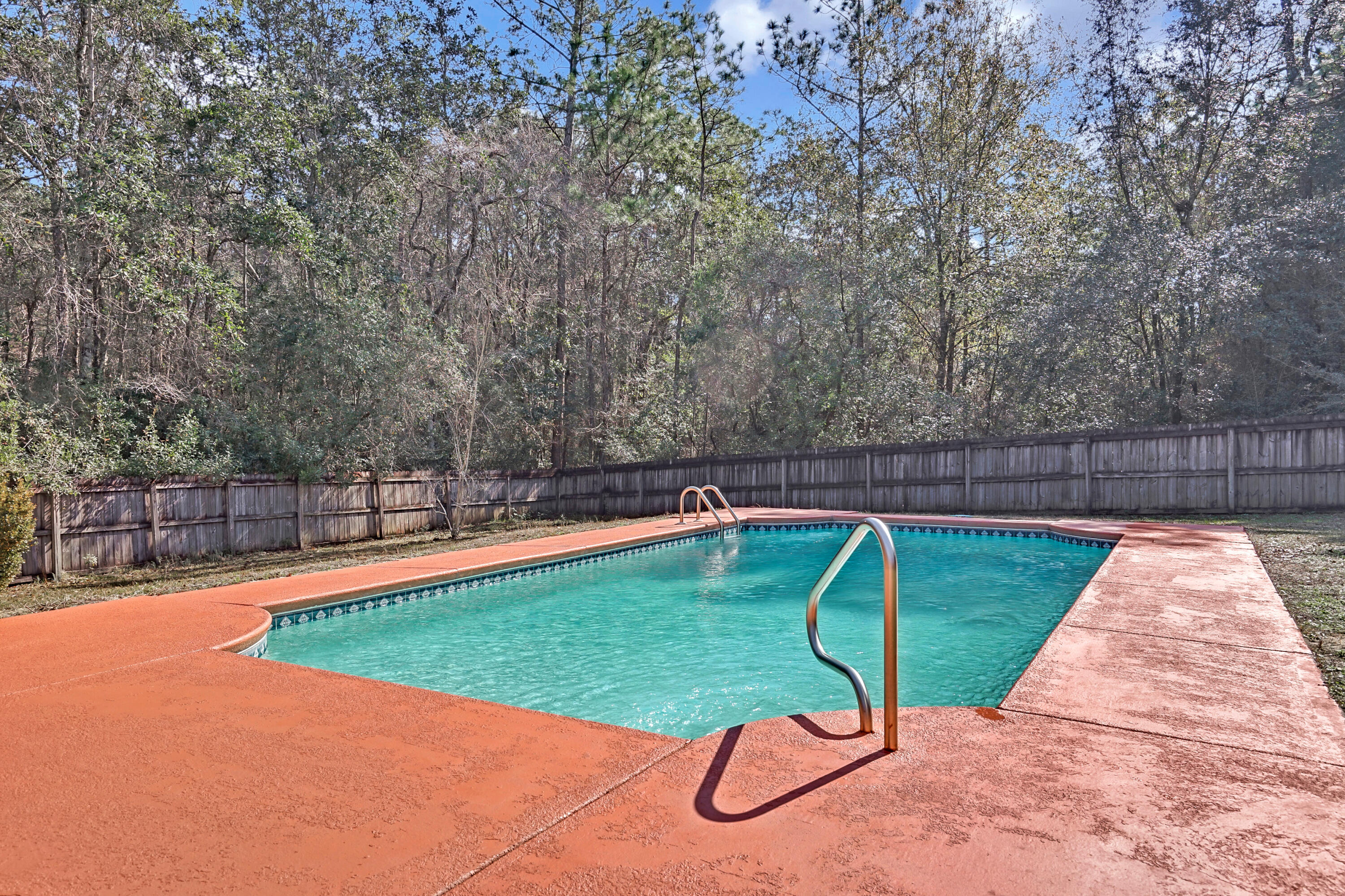 LOST CREEK - Residential