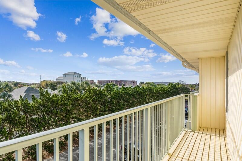SANDPRINTS CONDO - Residential