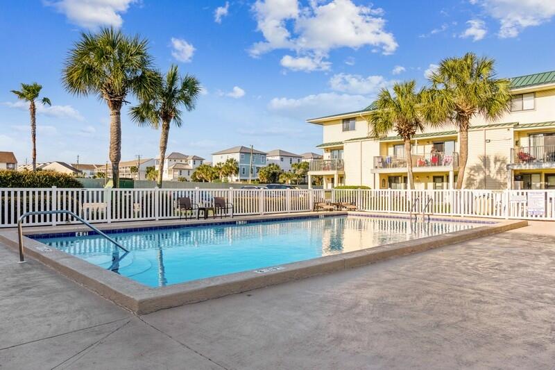 SANDPRINTS CONDO - Residential