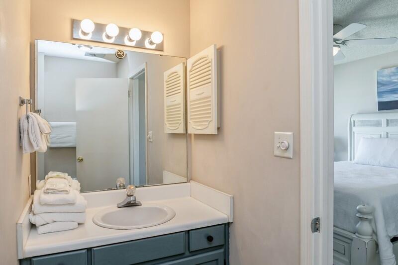 SANDPRINTS CONDO - Residential