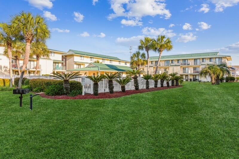 SANDPRINTS CONDO - Residential