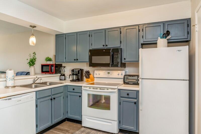 SANDPRINTS CONDO - Residential