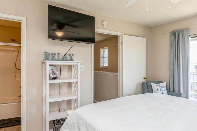 SANDPRINTS CONDO - Residential