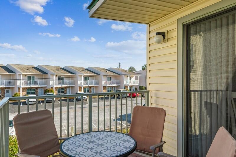SANDPRINTS CONDO - Residential