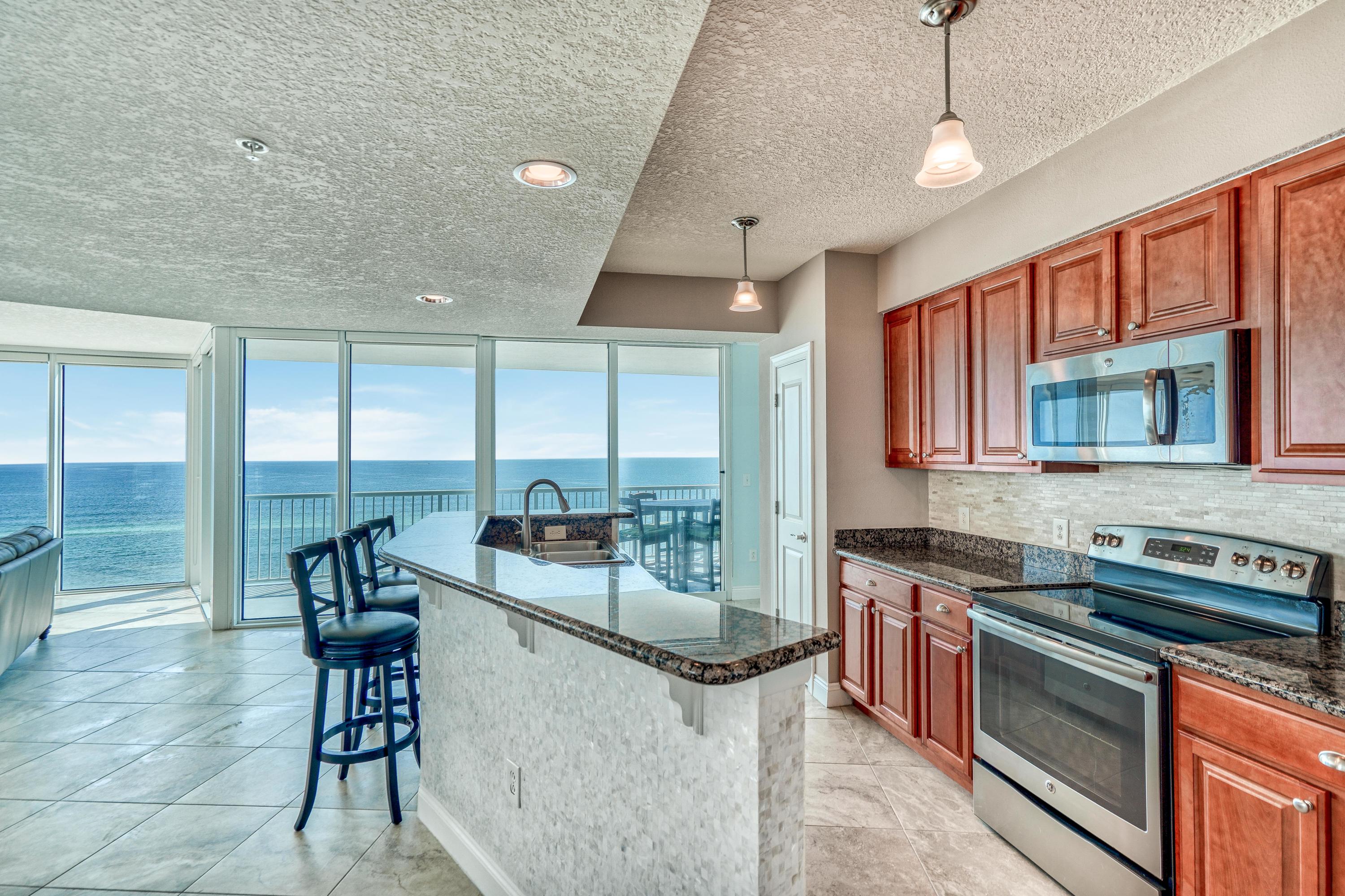 PALAZZO CONDOMINIUM - Residential