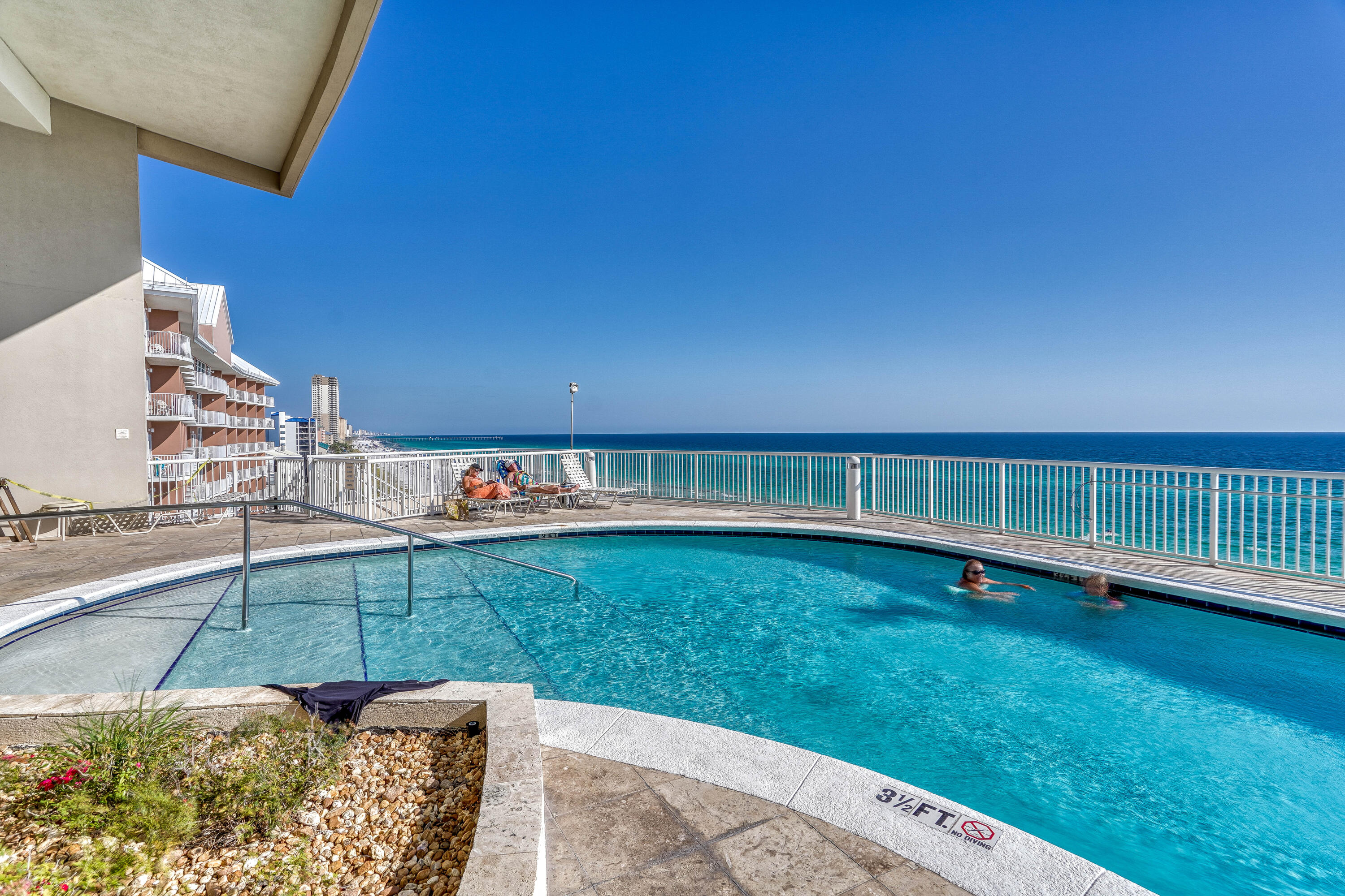 PALAZZO CONDOMINIUM - Residential