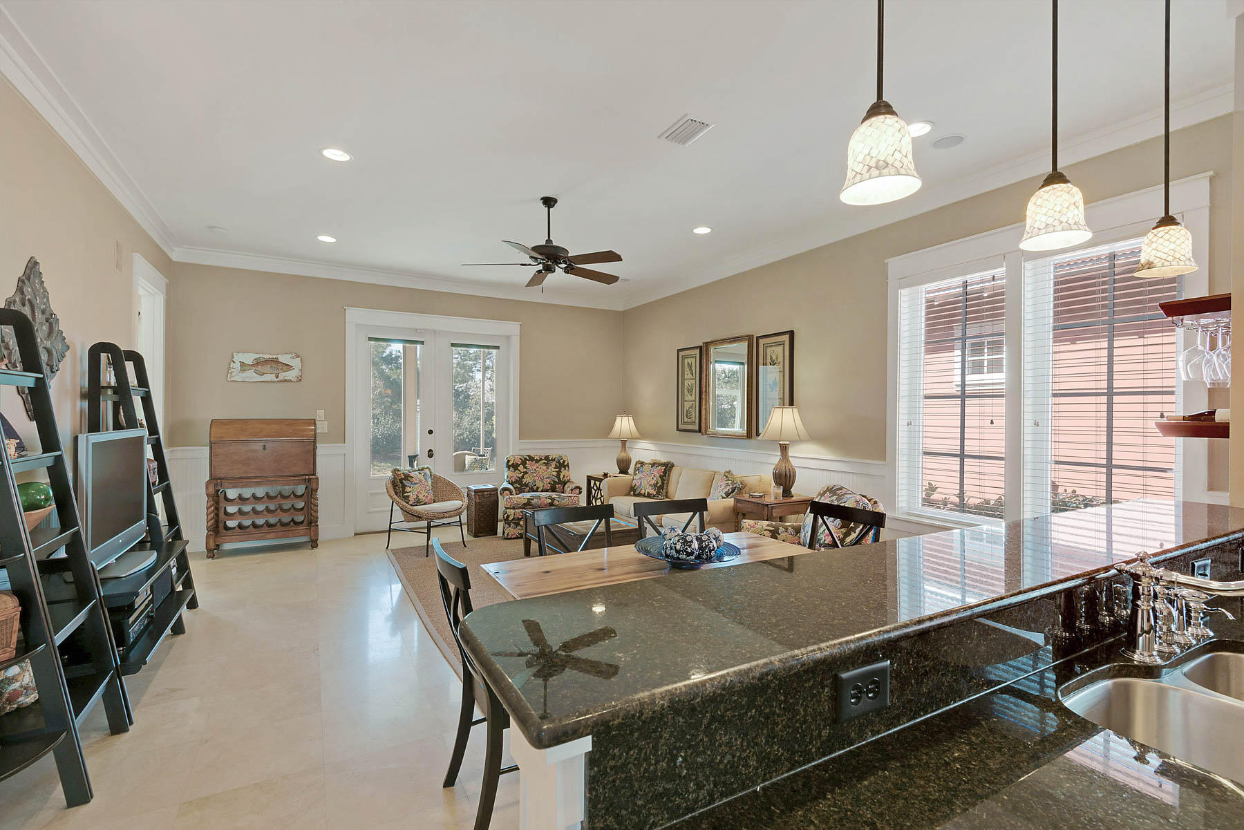 BUNGALOS AT SANDESTIN - Residential