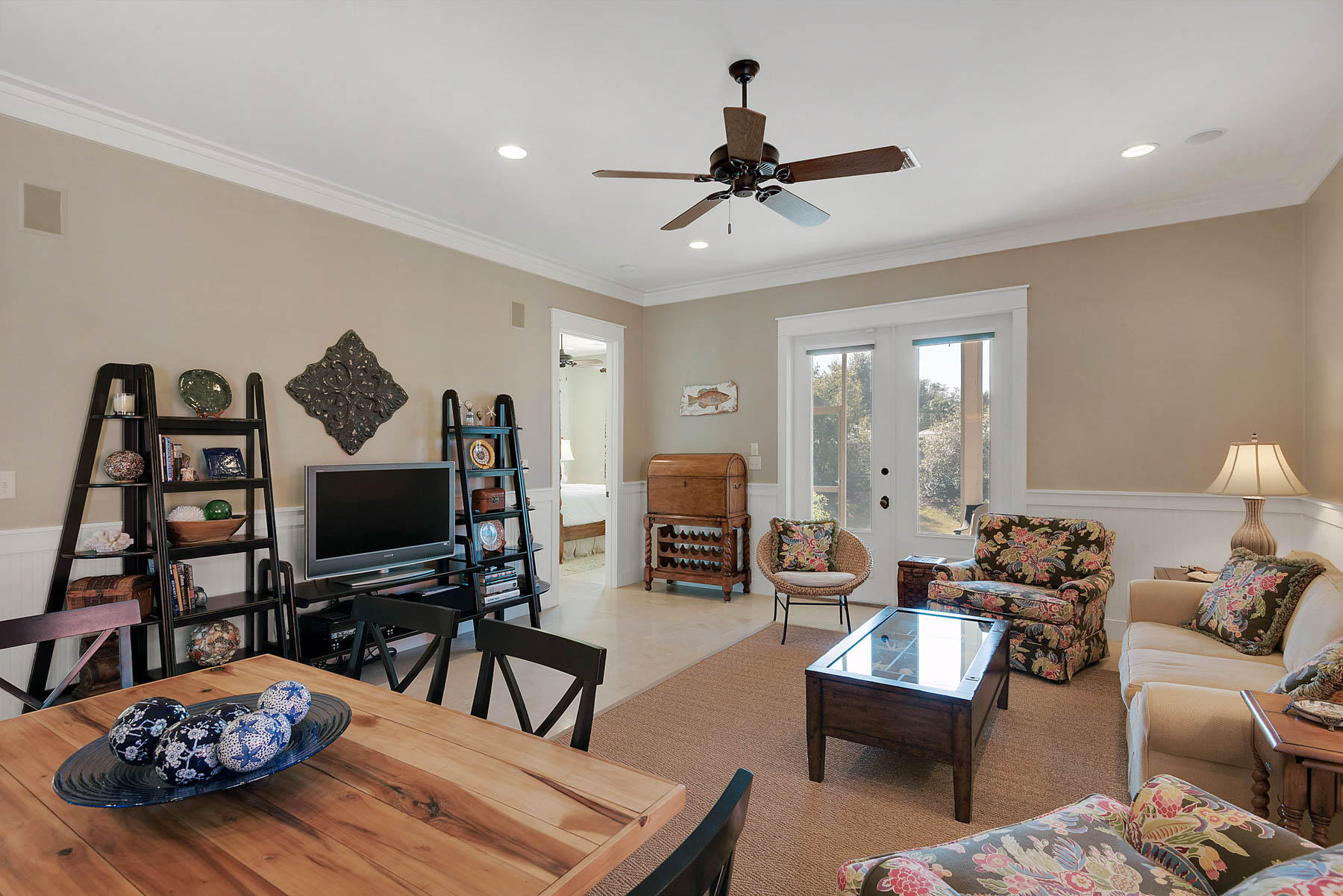 BUNGALOS AT SANDESTIN - Residential