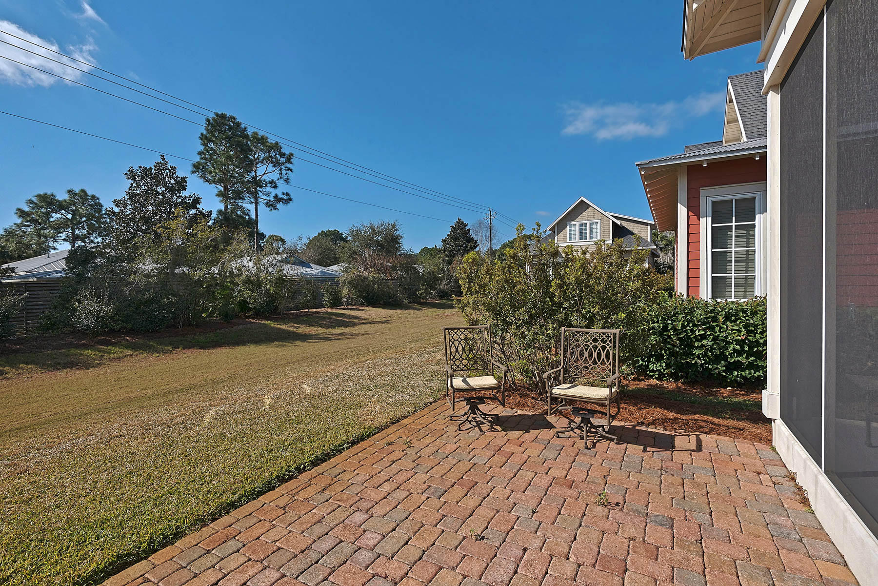 BUNGALOS AT SANDESTIN - Residential