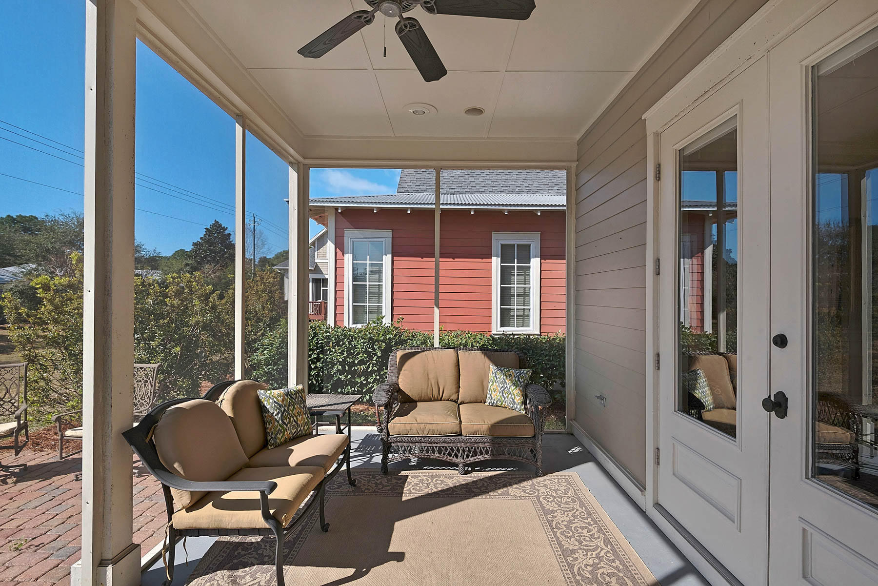 BUNGALOS AT SANDESTIN - Residential