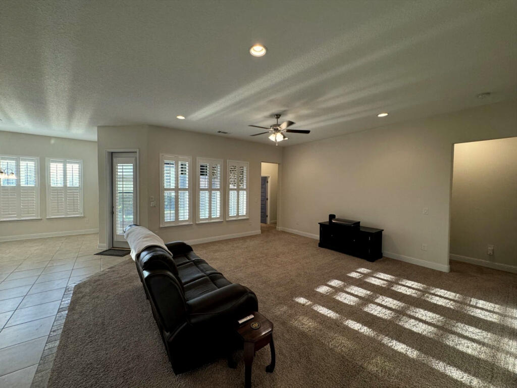 NATURE LAKE PH 1 LOT 52 - Residential