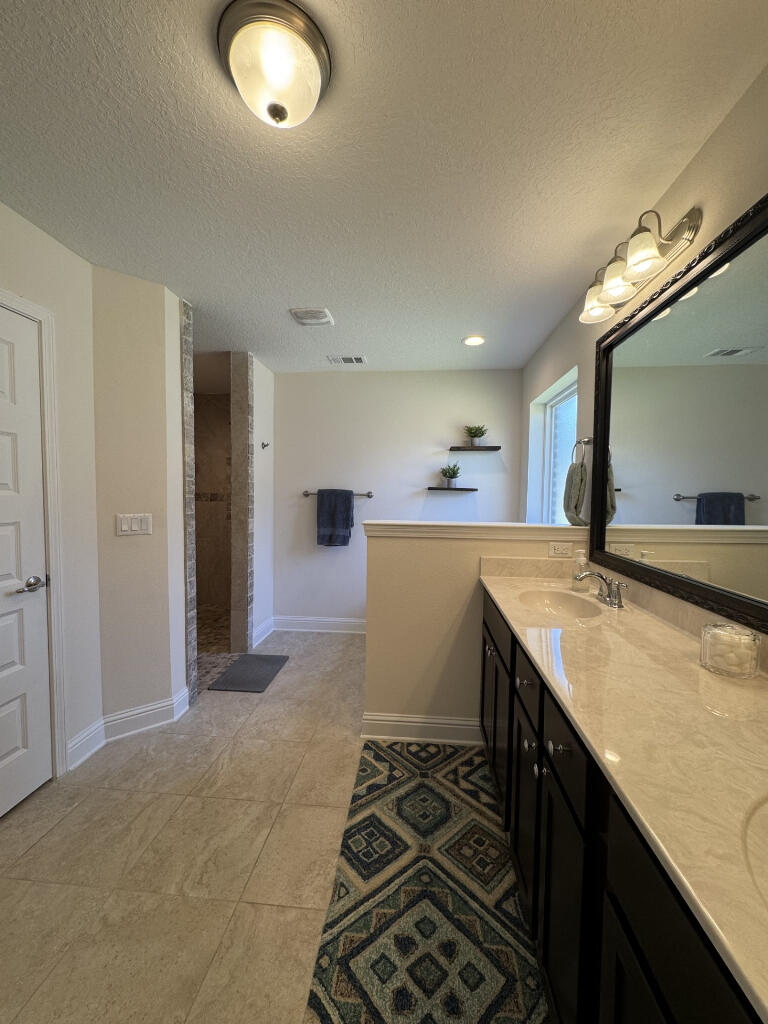 NATURE LAKE PH 1 LOT 52 - Residential