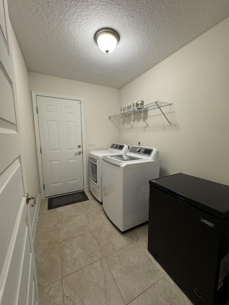 NATURE LAKE PH 1 LOT 52 - Residential
